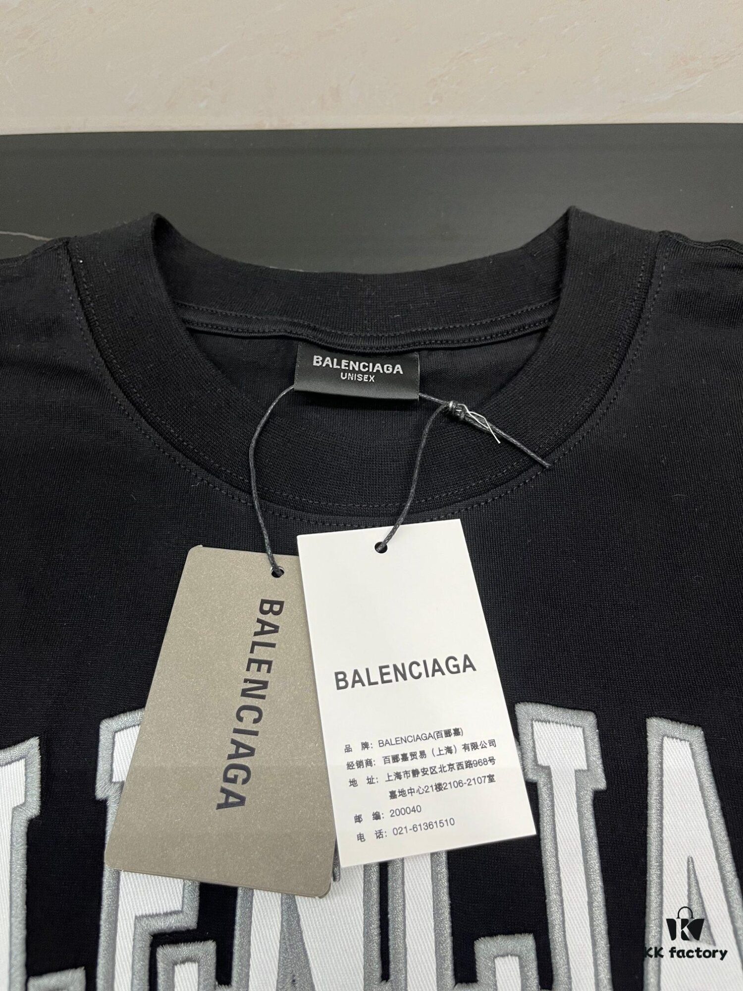 6931583e908475d562cda15a BALENCIAGA Spring/Summer 2025 Letter Embroidered '01' Number Short Sleeve T-Shirt, Made from 300g Double-Layer Pure Cotton Fabric with Exquisite Blind Embroidery and High-Definition Direct-to-Film Printing on Front and Back