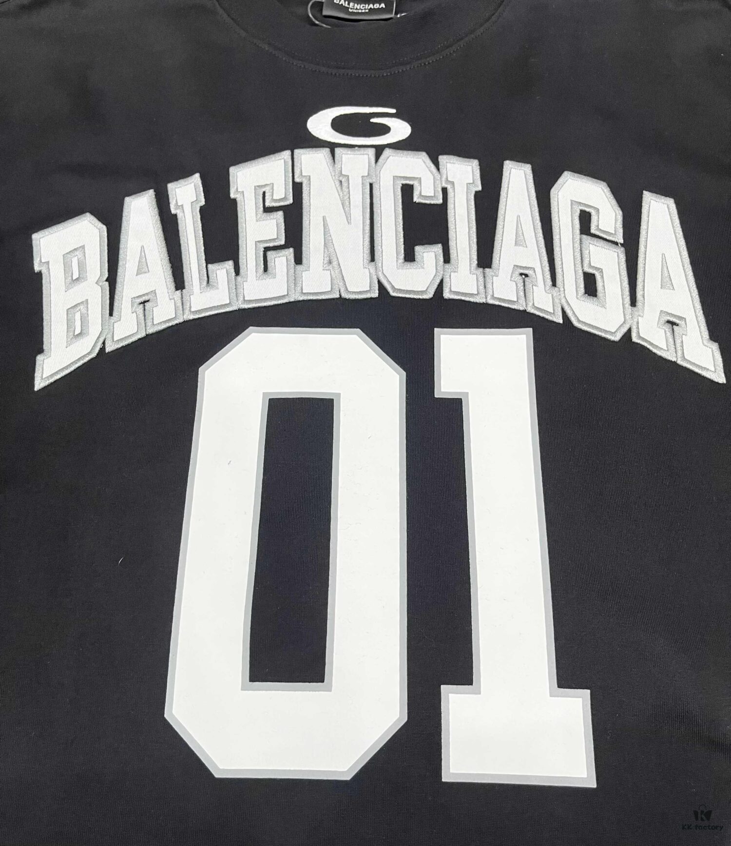69315849908475d562cda15d BALENCIAGA Spring/Summer 2025 Letter Embroidered '01' Number Short Sleeve T-Shirt, Made from 300g Double-Layer Pure Cotton Fabric with Exquisite Blind Embroidery and High-Definition Direct-to-Film Printing on Front and Back
