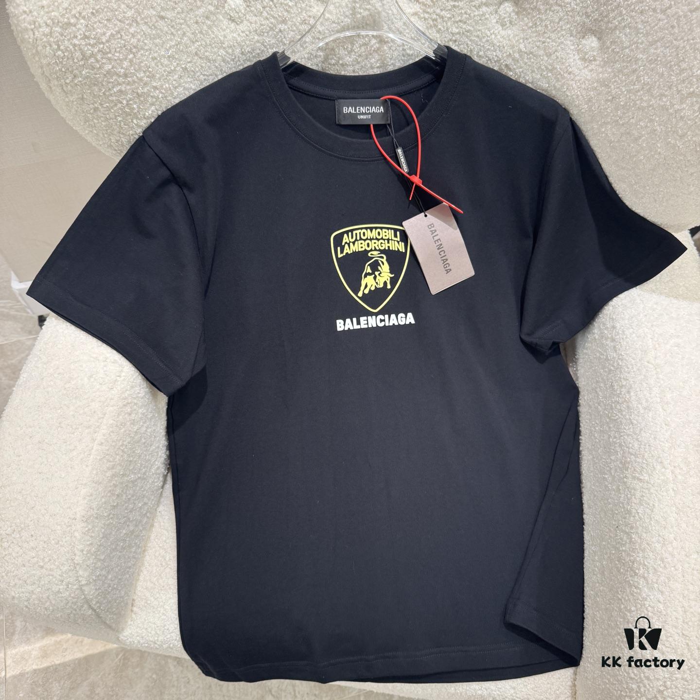 693158e8908475d562cda185 Balenciaga x Lamborghini Collaborative Logo Print Short Sleeve T-Shirt SS25 Latest Release