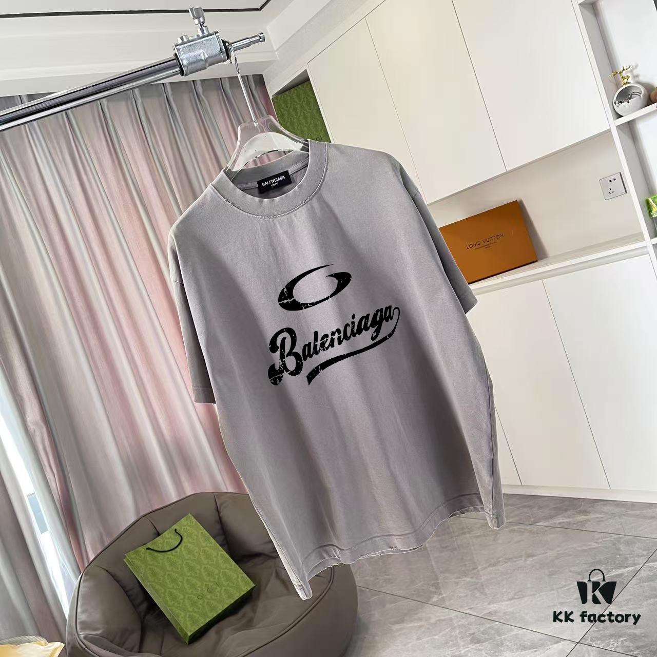 69315cff908475d562cda22b BALENCI*GA Paris 2025 Summer New Arrival Ombre Distressed Vintage Letter Logo Print Custom 320g Fabric Short Sleeve T-Shirt Unisex
