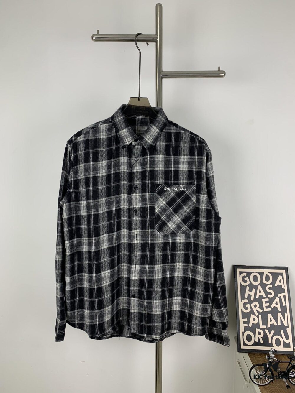 69315fed908475d562cda2b1 New Arrival Paris Hot Plush Shirt Balenciaga 24SS Back Letter Print Logo Woven Plaid Shirt Top
