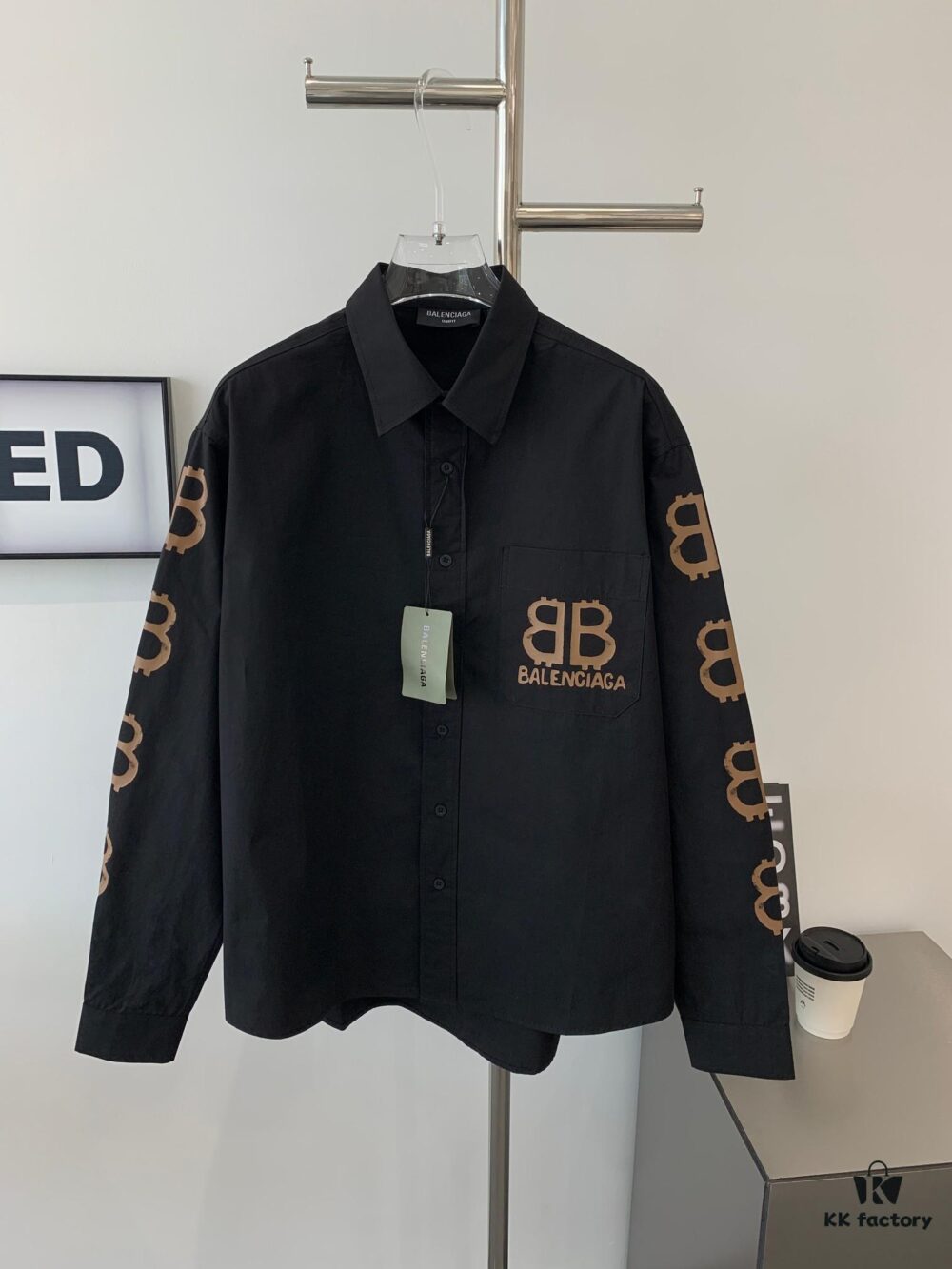 693161ff908475d562cda30a New Balenciaga BLCG 24SS Double-B Orange Graffiti Logo Long-Sleeve Shirt with Full-Arm Print