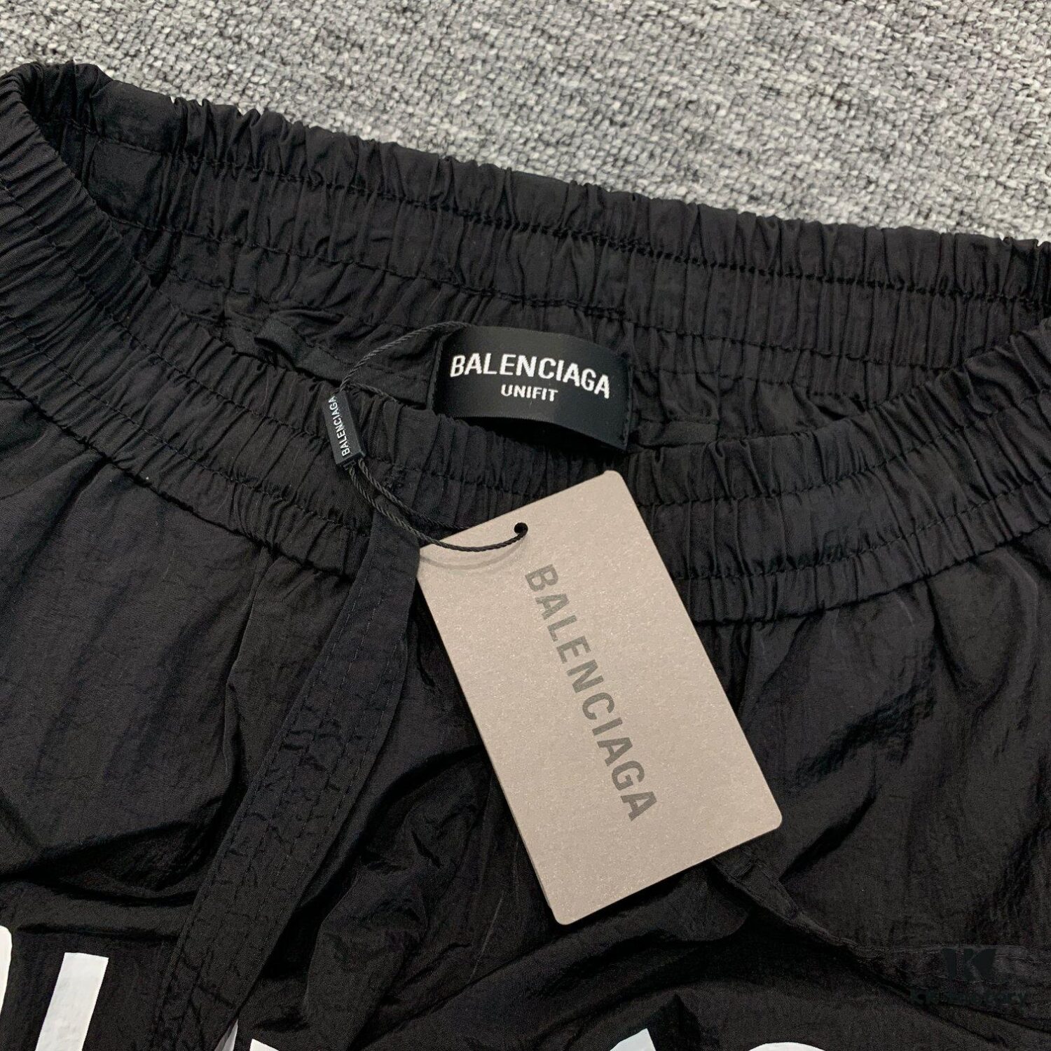 6931629d908475d562cda330 New BLCG Balenciaga White Letter Print Shorts, Exclusive Version! Premium Look with Original Custom Accessories and Packaging, Classic and Versatile Style