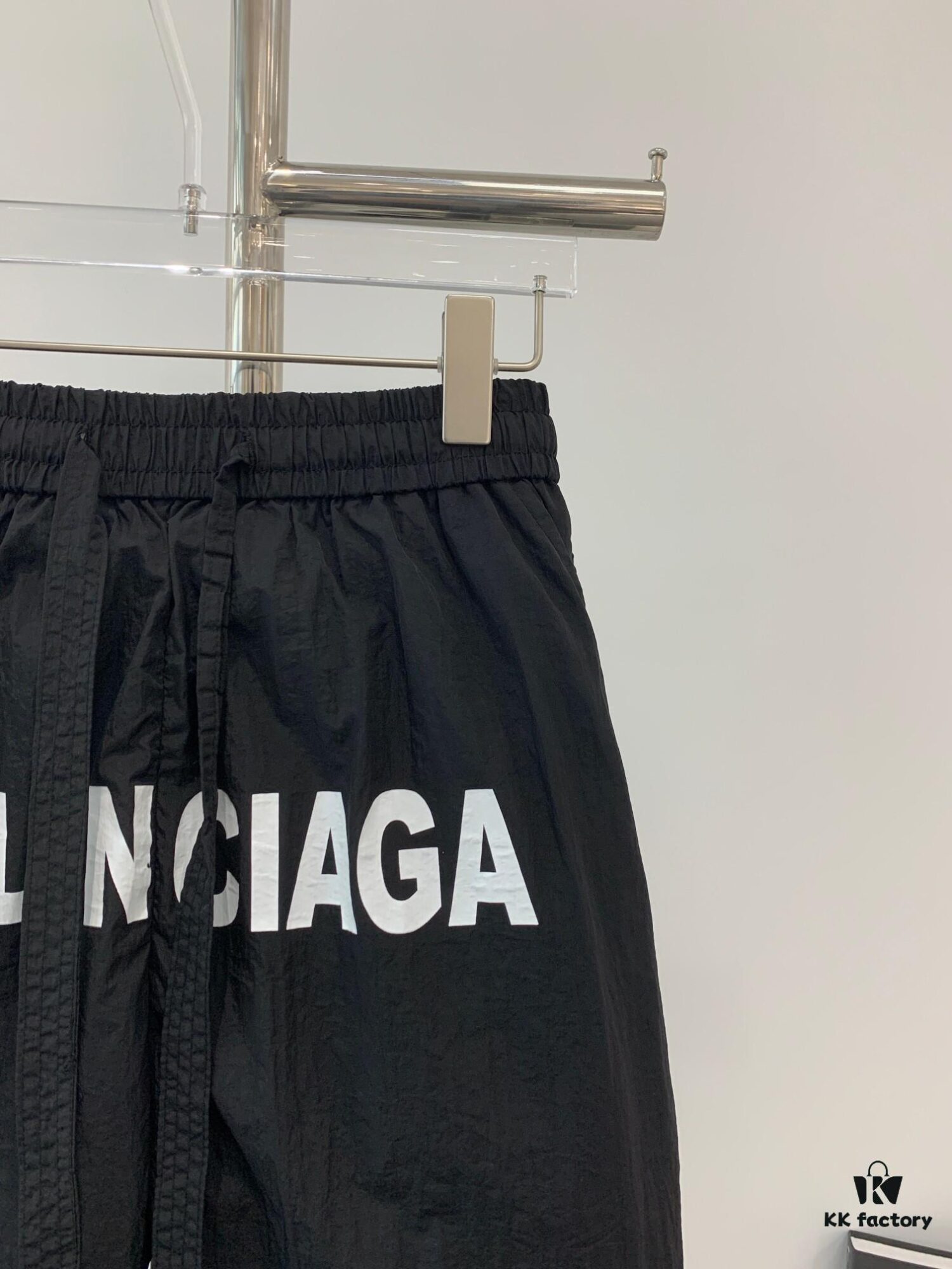 6931629e908475d562cda332 New BLCG Balenciaga White Letter Print Shorts, Exclusive Version! Premium Look with Original Custom Accessories and Packaging, Classic and Versatile Style