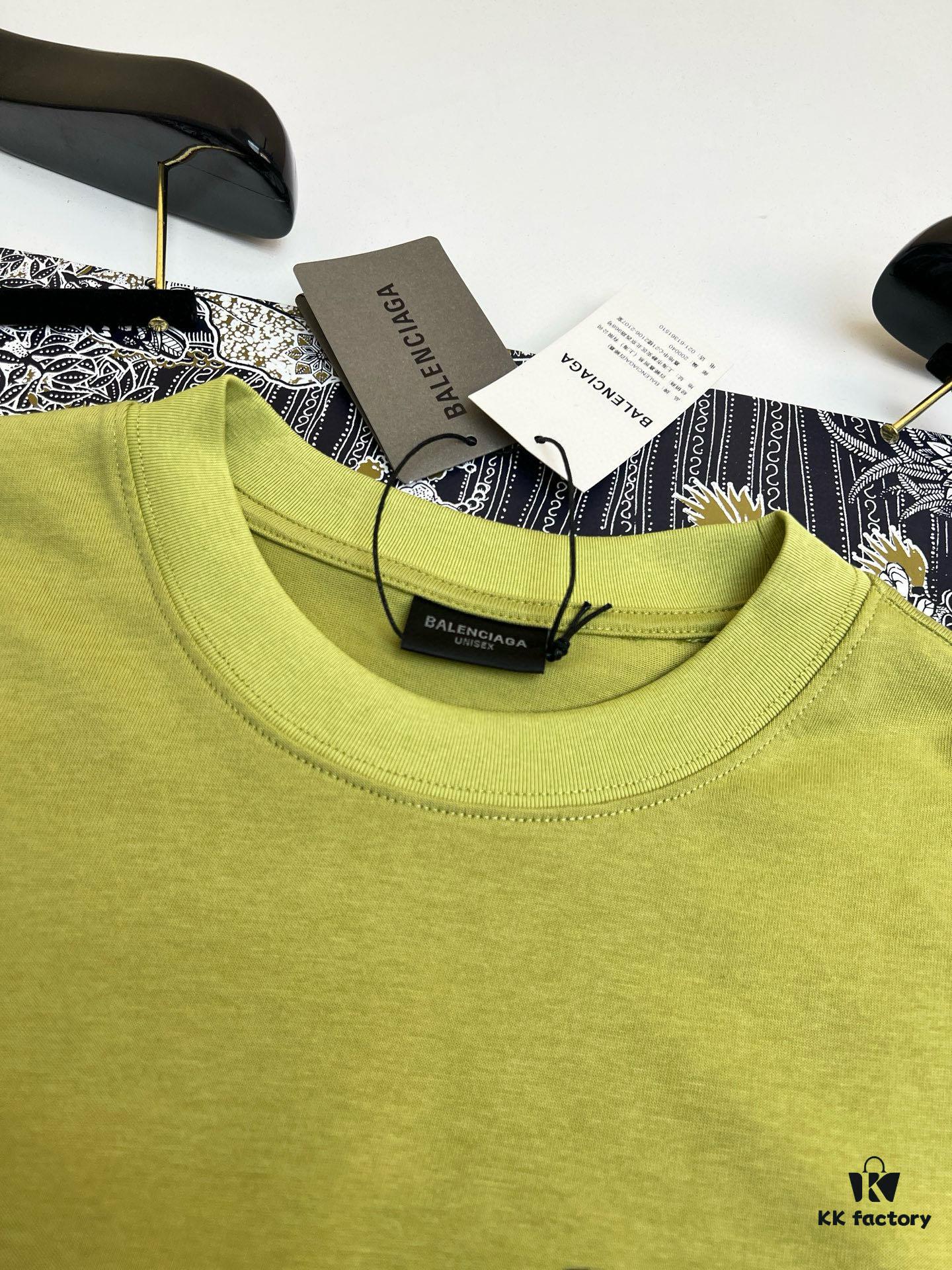69316a7d908475d562cda4c7 High-Quality BAL 25SS Screen-Printed Premium Craftsmanship Classic Color T-Shirt! Youthful and Vibrant Design! New Season's Featured Teddy Bear Series with Advanced Printing Technology, Made from 280g Pure Cotton Fabric – Soft, Comfortable, and Perfectly Matched with Jeans, Chinos, or Shorts for Spring and Summer