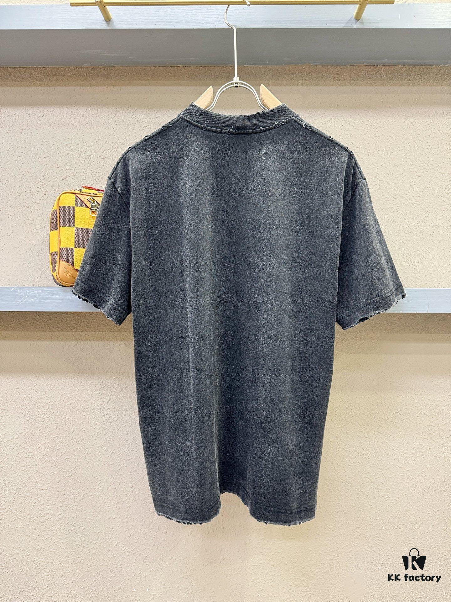 69316d47908475d562cda53f Balenciaga Spring/Summer 2025 New Arrival Short Sleeve T-Shirt! Runway-Inspired Fashion Casual Tee with Signature Logo Design! Exquisitely Crafted from Premium 100% Cotton for Exceptional Softness, Comfort, and Breathability – A Must-Have Wardrobe Essential That Redefines Contemporary Style!
