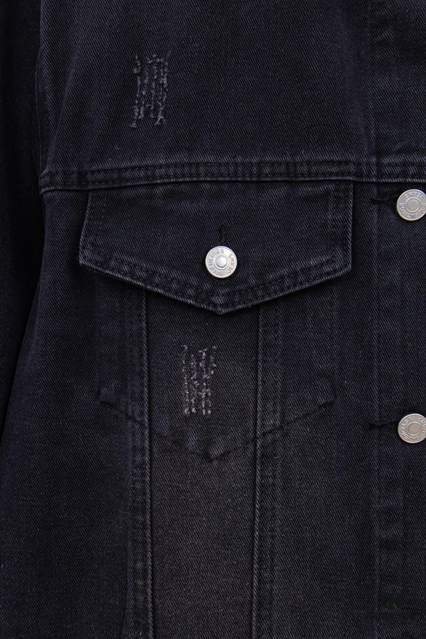 69319fc6ccd8ab3d7af937f7 Balenciaga 2024 Fall/Winter New Loose Oversized Denim Jacket with Eiffel Tower Design