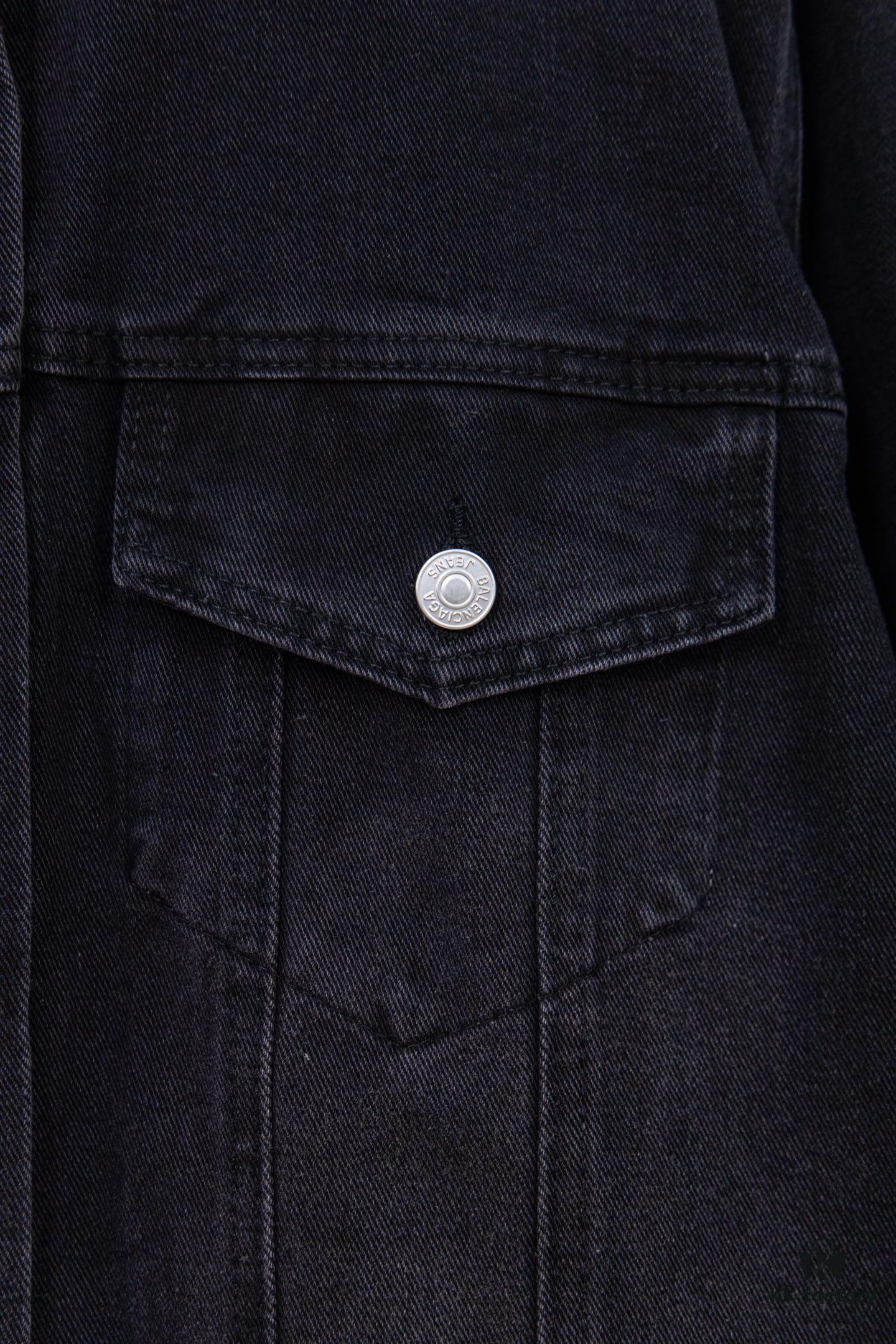 69319fc6ccd8ab3d7af937f8 Balenciaga 2024 Fall/Winter New Loose Oversized Denim Jacket with Eiffel Tower Design