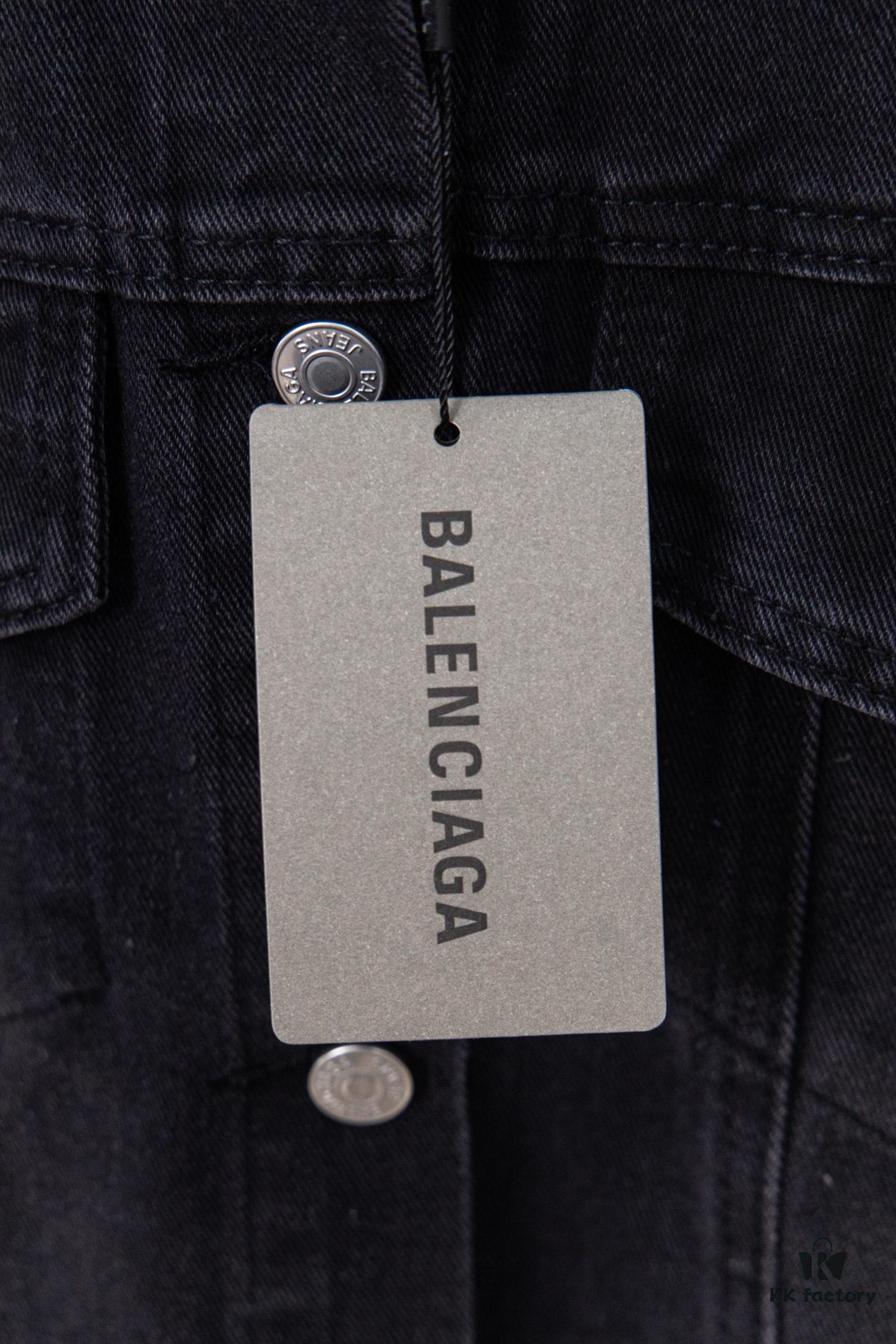 69319fc6ccd8ab3d7af937fb Balenciaga 2024 Fall/Winter New Loose Oversized Denim Jacket with Eiffel Tower Design