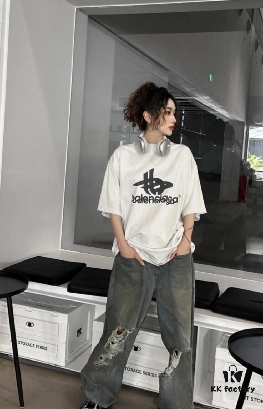 69319fc9ccd8ab3d7af9383e Balenciaga Phantom Double Logo Classic Print Short Sleeve T-Shirt