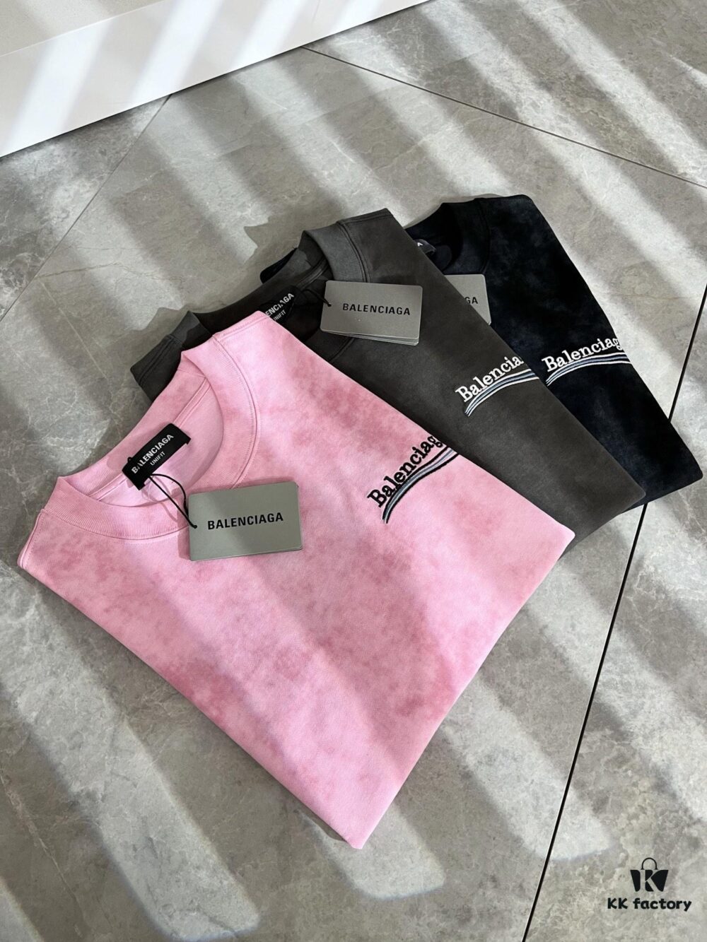 69319fd7ccd8ab3d7af93935 BALENCI*GA 2025 Spring/Summer New Unisex 👫 Short Sleeve T-Shirt with Runway Print and Embroidered Logo – Fashionable Casual Tee in Premium 260g Cotton