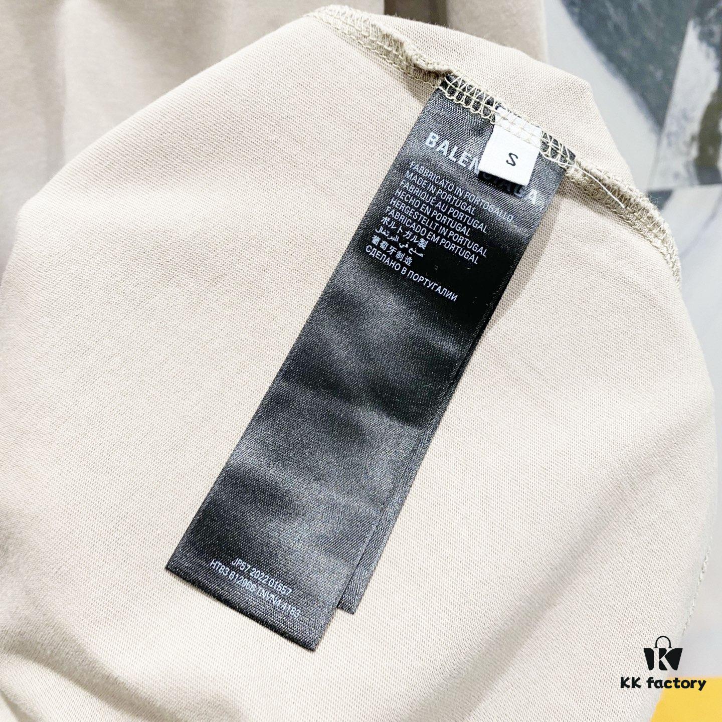 69319fd9ccd8ab3d7af93965 BALENCIAGA 320g Washed Short-Sleeve T-Shirt with Wavy Coke Embroidery and Logo Design