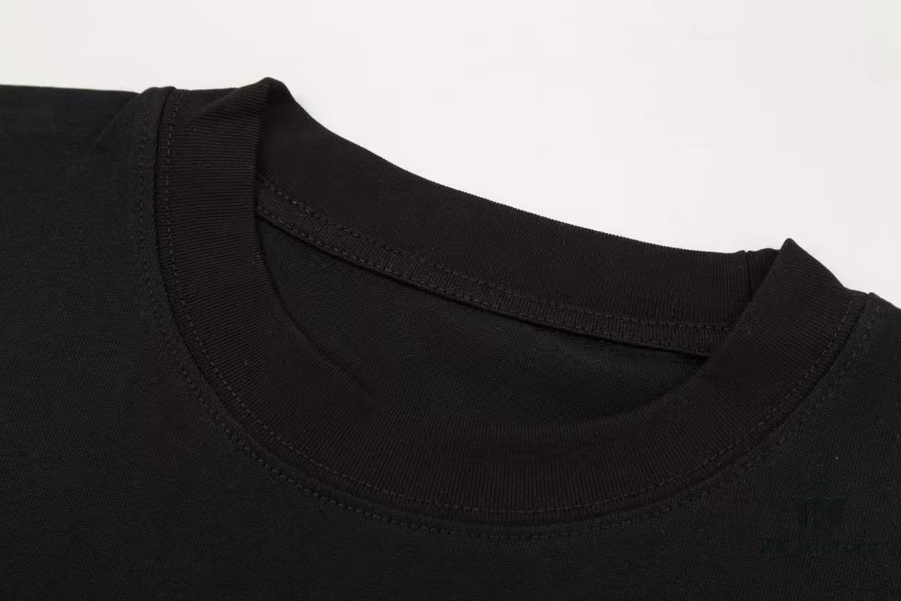 69319fdeccd8ab3d7af939b8 BALENCIAGA* Balenciaga* Loose Fit Printed Logo Short Sleeve T-Shirt for Spring and Summer, Stylish Crew Neck Unisex Cotton Tee