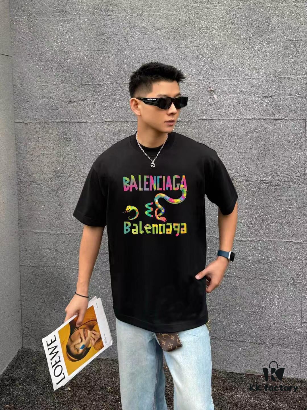 69319fdeccd8ab3d7af939bd BALENCIAGA* Balenciaga* Loose Fit Printed Logo Short Sleeve T-Shirt for Spring and Summer, Stylish Crew Neck Unisex Cotton Tee