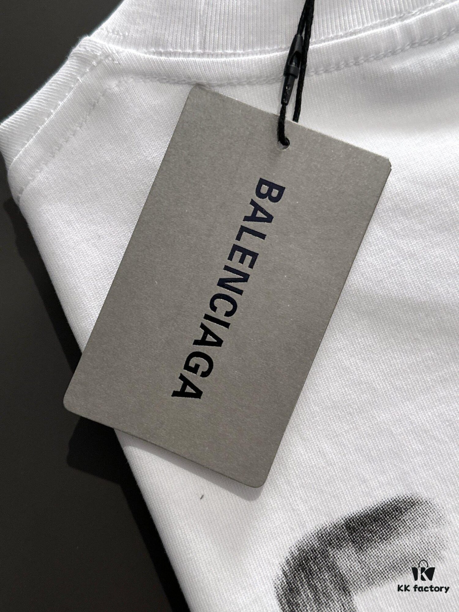 69319fdeccd8ab3d7af939ca Balenciaga 2025 Spring and Summer New Arrival - High-Quality Cotton T-Shirt with Classic Double B Hand-Painted Style Print