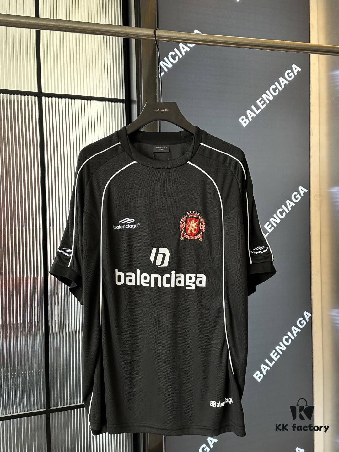 69319fdfccd8ab3d7af939dc Top Version (Different from Standard Stock) Balenciaga/25SS Paris Fashion Week Manchester United Collaborative Football 10 Number Embroidered Print Short Sleeve T-Shirt