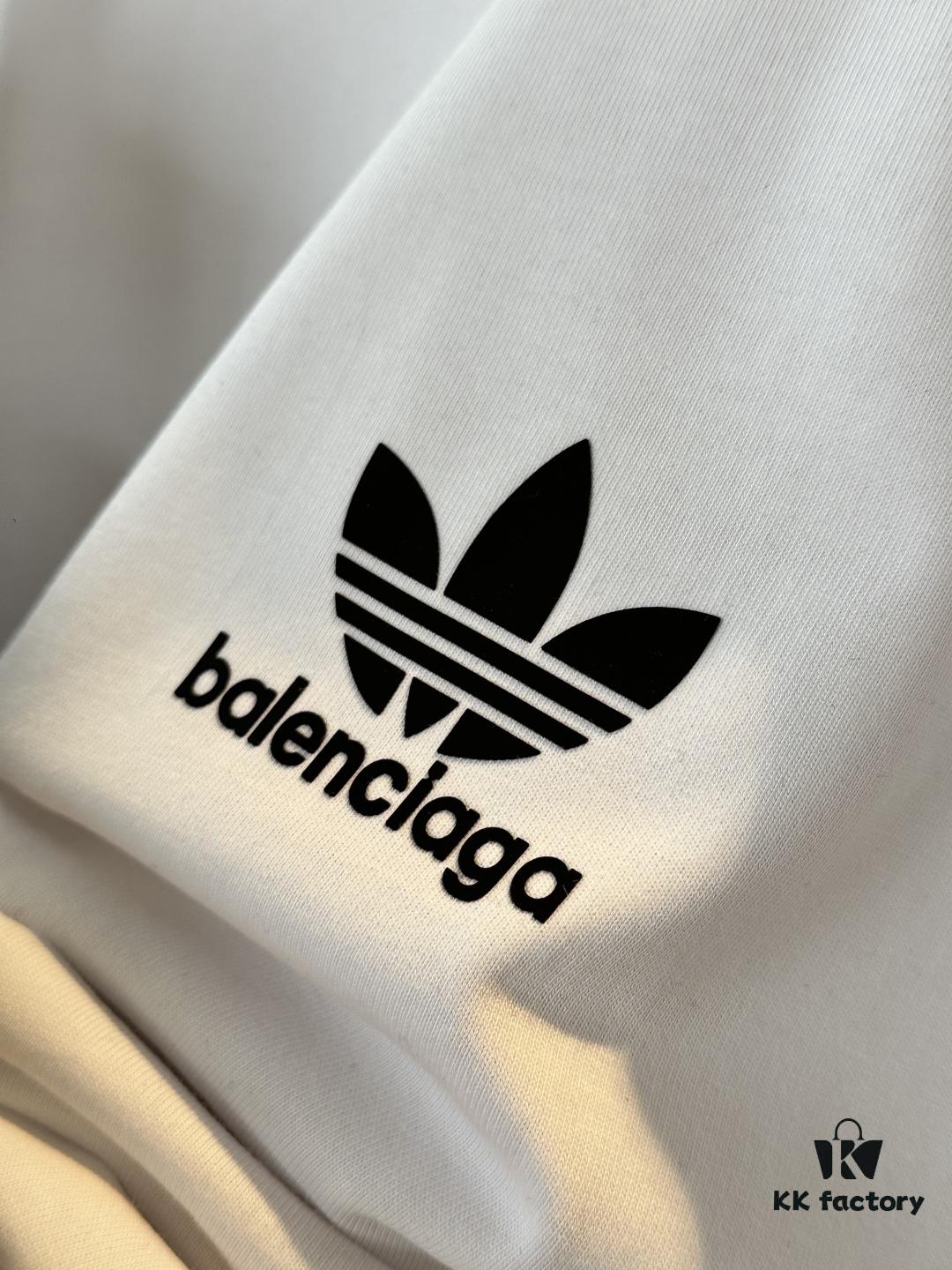 69319fe2ccd8ab3d7af93a0f Balenciaga x Three Leaves Collaboration Logo Embellished Heavyweight T-Shirt (Top Version, Distinguished from Standard Stock)