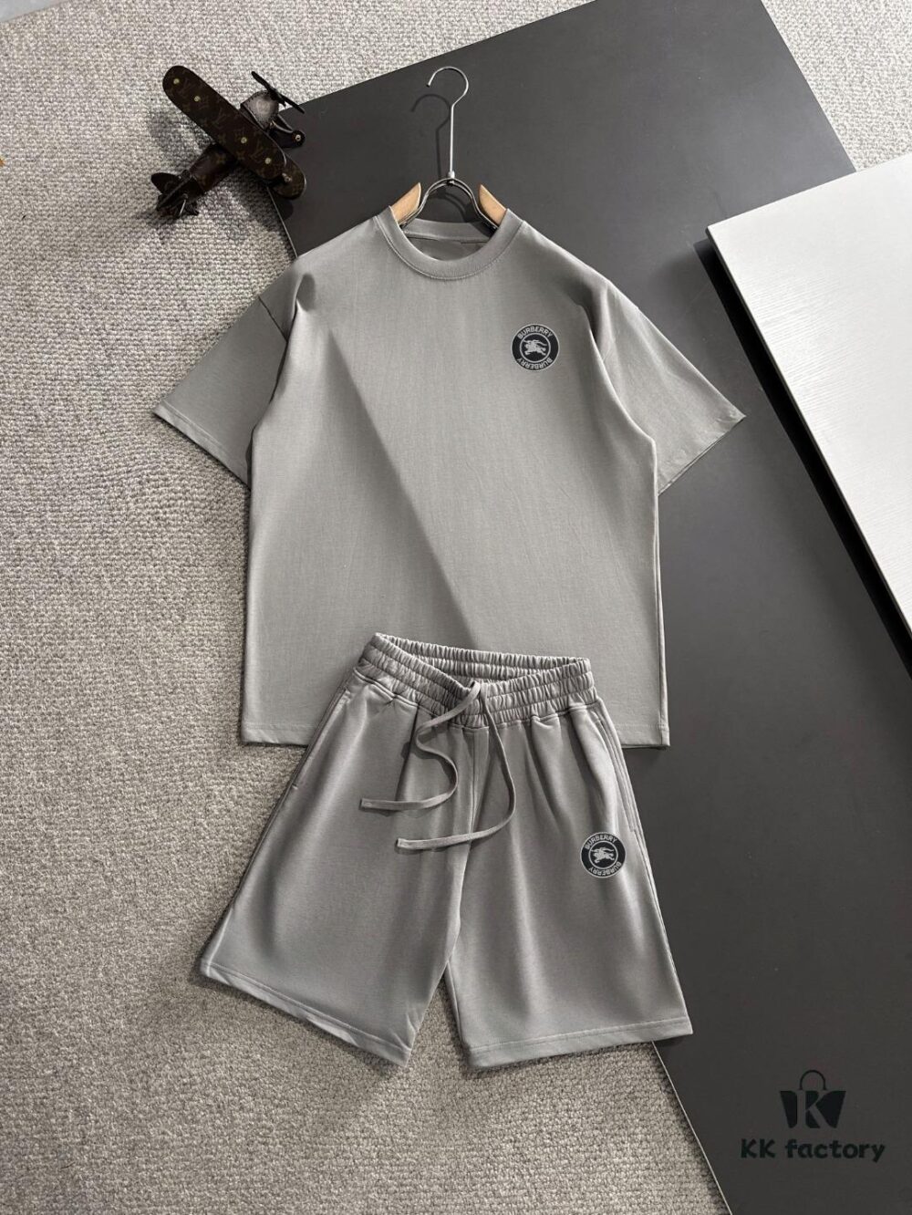 69319ff3ccd8ab3d7af93aae Balencidga Balenciaga High-End Custom 2025 Spring/Summer Heavy Washed Casual Suit with Elastic Band, Wax-Dyed Textured Breathable Fabric