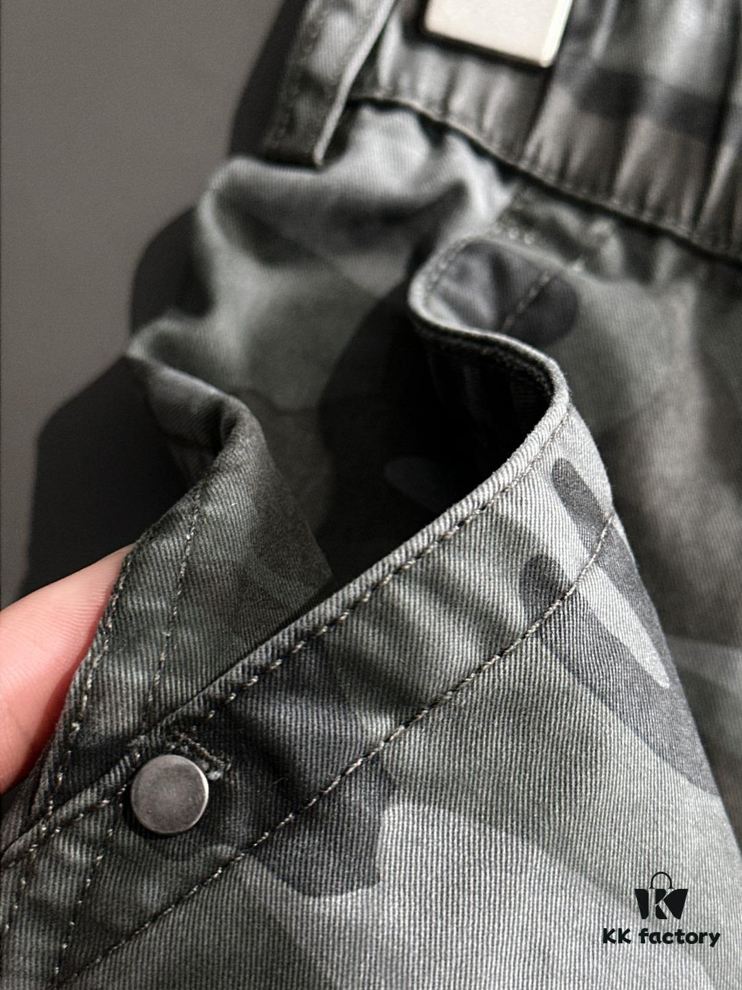 69319ff5ccd8ab3d7af93ad8 Balenciaga 2025 Spring/Summer New Elastic Waist Casual Pants, Lightweight Custom Counter Fabric, Highly Breathable and Comfortable, Exquisitely Designed with Brand Elements Reflecting High Quality, Soft and Smooth Texture, Featuring a Relaxed Cut with Excellent Fit