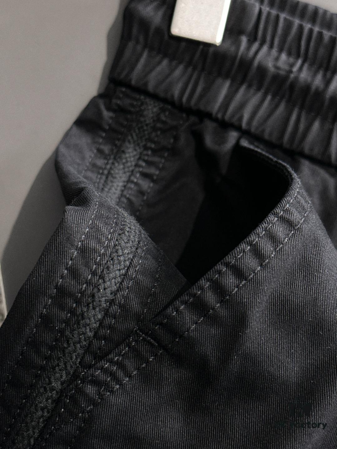 69319ff6ccd8ab3d7af93ae0 Balenciaga 2025 Spring/Summer New Elastic Waist Casual Pants, Lightweight Custom Counter Fabric, Highly Breathable and Comfortable, Exquisite Details, Brand-Inspired Design Concept Reflecting High Quality, Soft and Smooth Touch