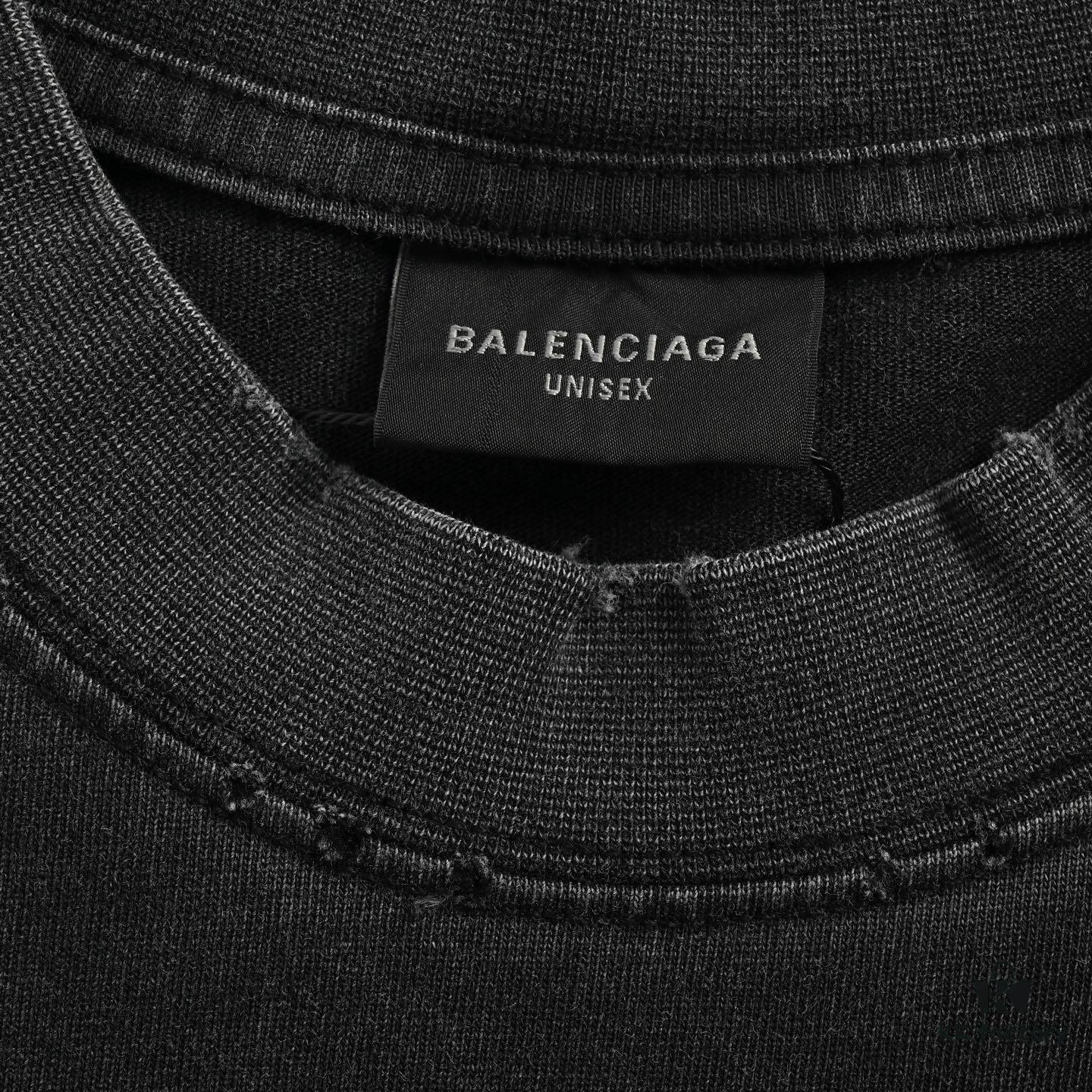 6931a002ccd8ab3d7af93bcf Balenciaga Valentine's Limited Edition Graffiti Heart Short-Sleeve T-Shirt
