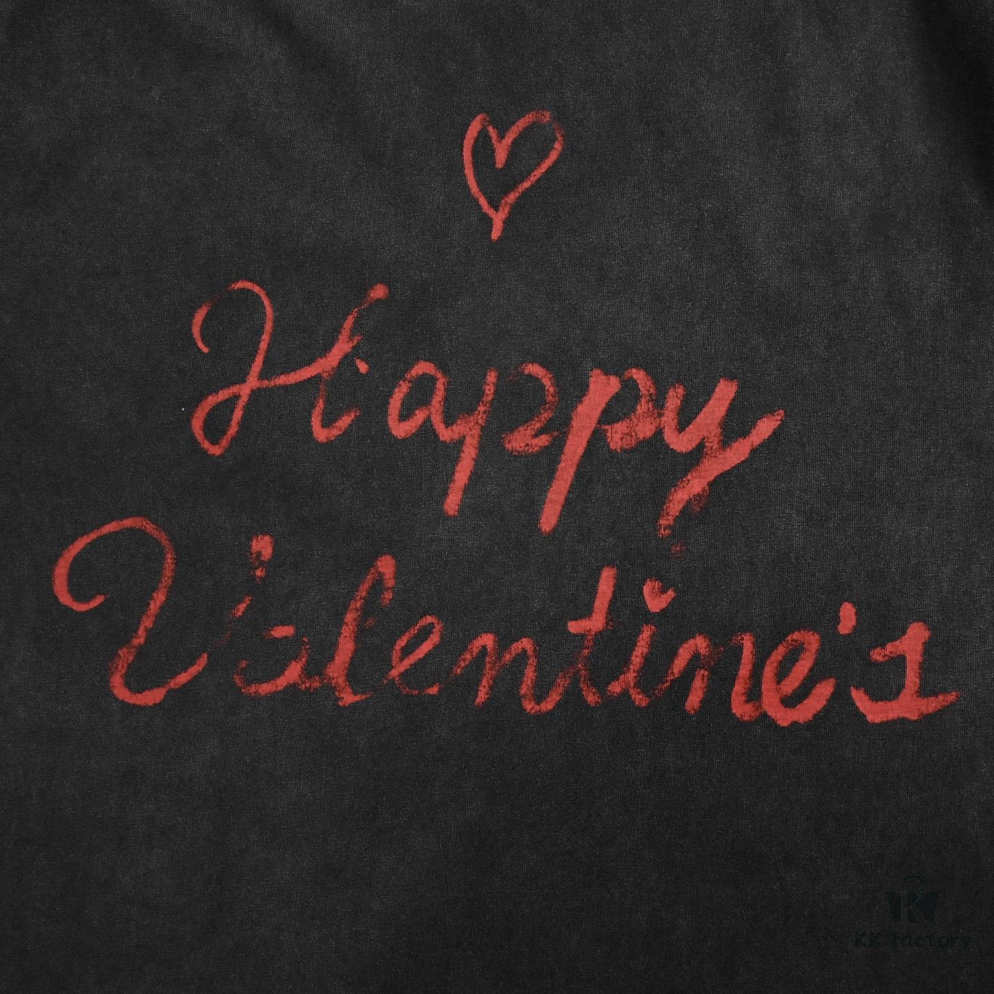 6931a002ccd8ab3d7af93bd2 Balenciaga Valentine's Limited Edition Graffiti Heart Short-Sleeve T-Shirt