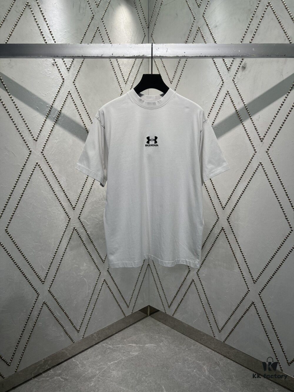 6931a00cccd8ab3d7af93c97 Paris 25SS New Arrival Round Neck Double C Pattern Embroidered Short Sleeve T-Shirt, Unisex