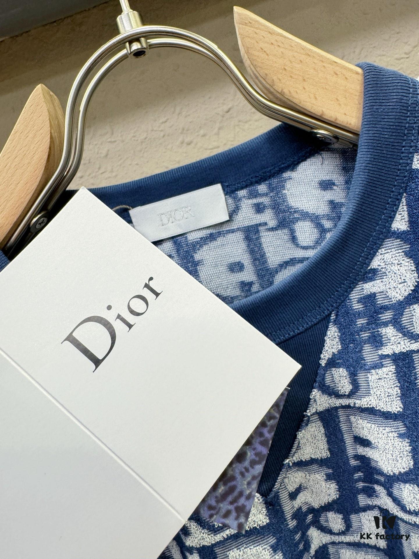 6931a015ccd8ab3d7af93d4c Dior 2025 Spring/Summer New Arrival Classic Round Neck Short Sleeve T-Shirt, Fashionable and Versatile Design with Exquisite Craftsmanship, Premium Materials and Full Branding, Essential Wardrobe Staple for the Modern Man