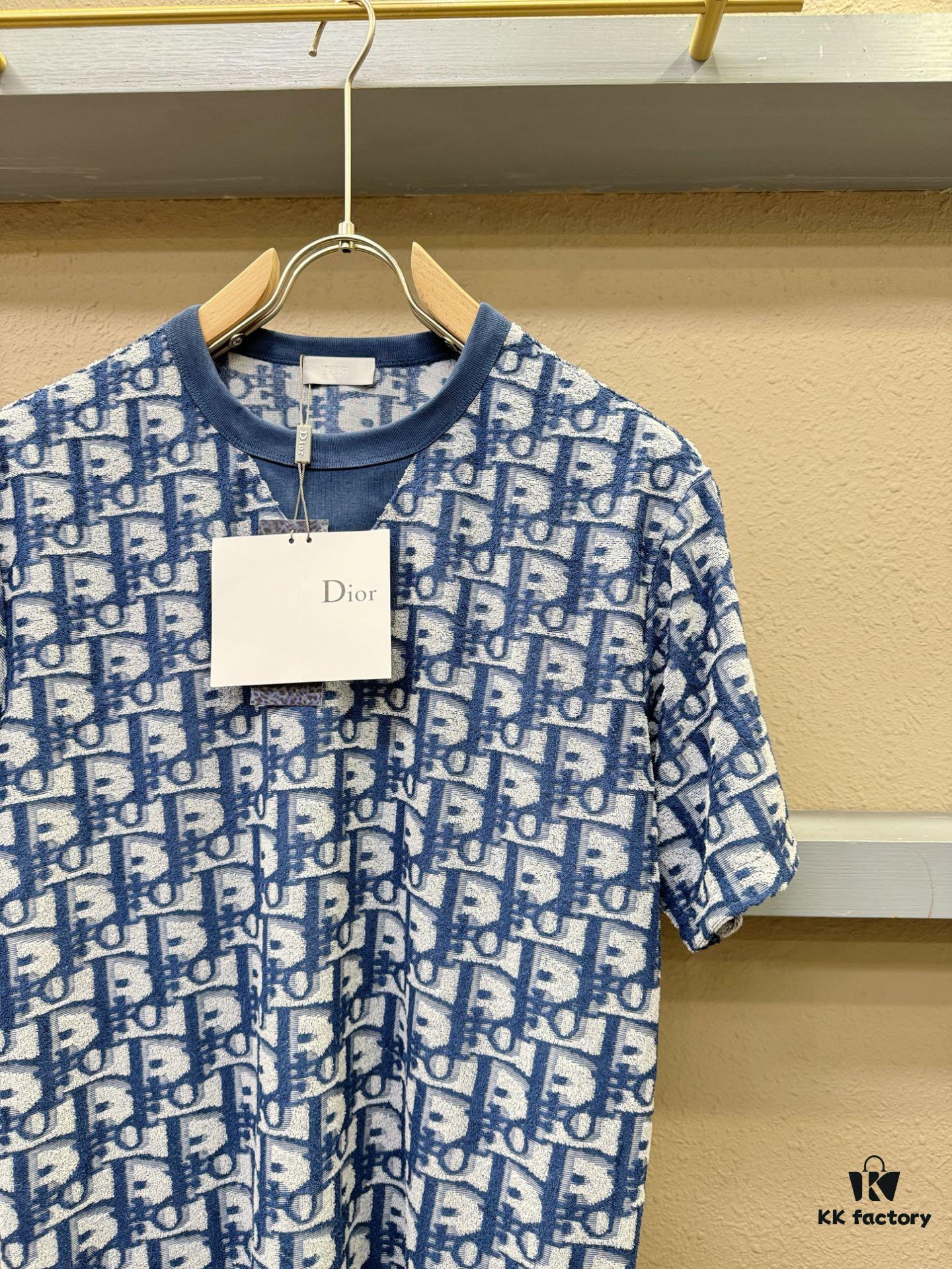 6931a015ccd8ab3d7af93d4e Dior 2025 Spring/Summer New Arrival Classic Round Neck Short Sleeve T-Shirt, Fashionable and Versatile Design with Exquisite Craftsmanship, Premium Materials and Full Branding, Essential Wardrobe Staple for the Modern Man