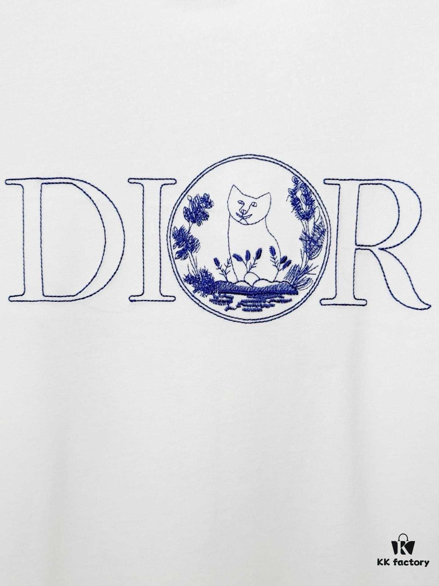 6931a016ccd8ab3d7af93d6b Dior Collaboration Embroidered Cat Short Sleeve T-Shirt