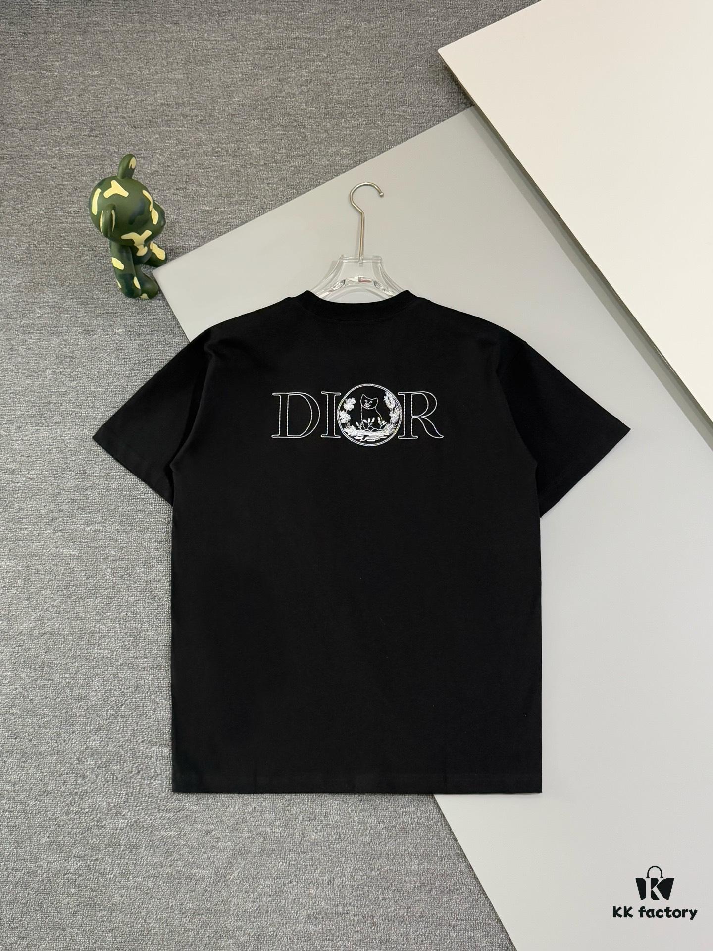 6931a017ccd8ab3d7af93d81 Dior Collaboration Embroidered Cat Short-Sleeve T-Shirt - Premium Version