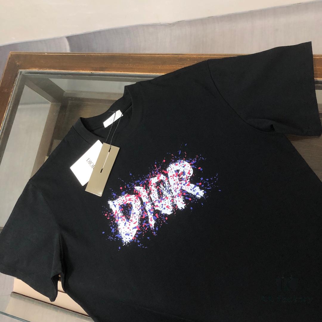 6931a028ccd8ab3d7af93e0b DIOR Summer 2025 New Arrival Round Neck Short-Sleeve T-Shirt, 270g Heavyweight Premium Cotton Fabric, Exceptional Texture and Comfort, Slim Fit Tailoring, Exquisite Stitching, Highly Breathable, Stylish and Versatile for All Ages