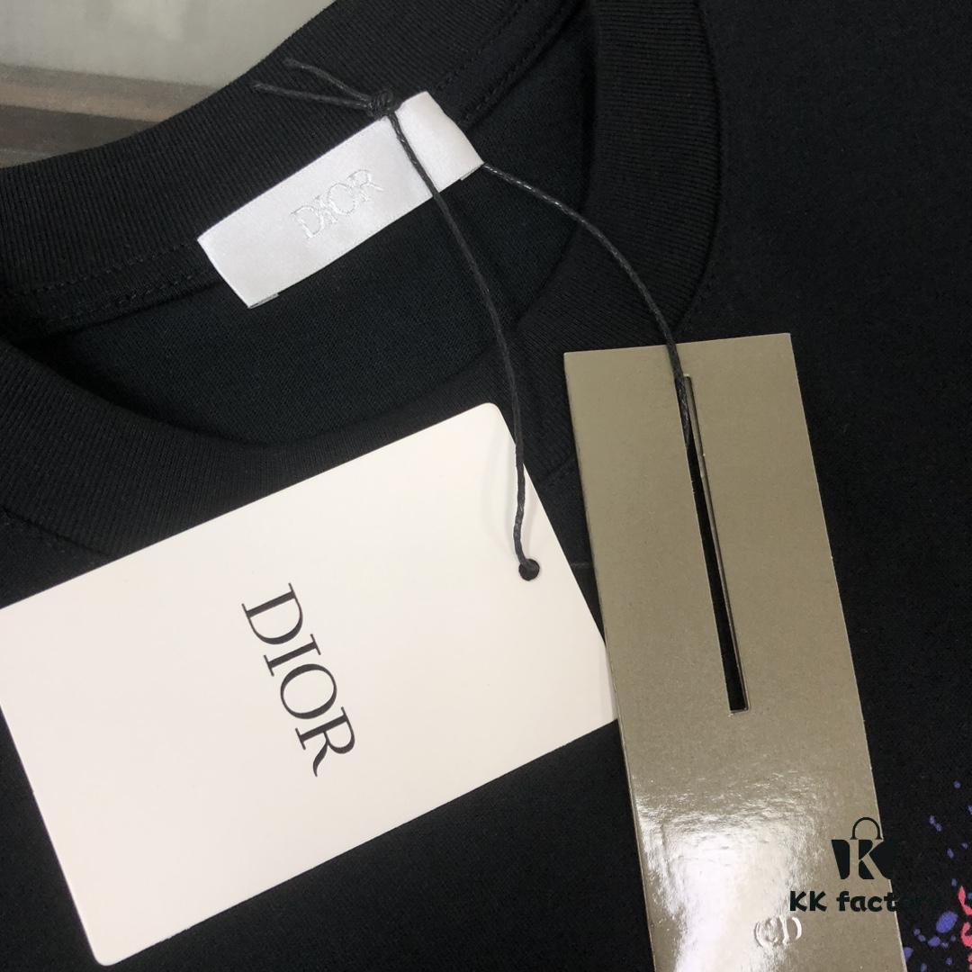 6931a028ccd8ab3d7af93e0c DIOR Summer 2025 New Arrival Round Neck Short-Sleeve T-Shirt, 270g Heavyweight Premium Cotton Fabric, Exceptional Texture and Comfort, Slim Fit Tailoring, Exquisite Stitching, Highly Breathable, Stylish and Versatile for All Ages