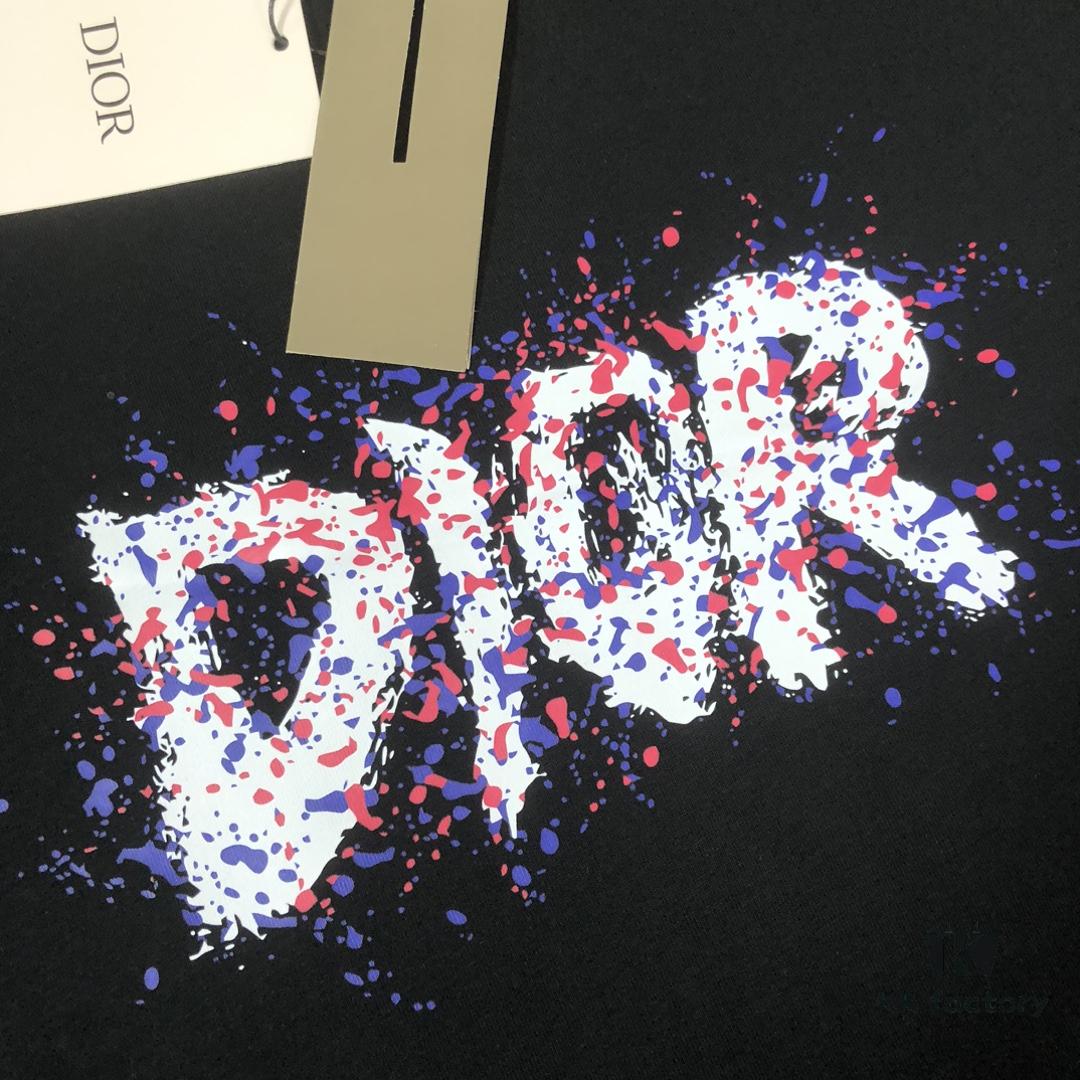 6931a028ccd8ab3d7af93e0d DIOR Summer 2025 New Arrival Round Neck Short-Sleeve T-Shirt, 270g Heavyweight Premium Cotton Fabric, Exceptional Texture and Comfort, Slim Fit Tailoring, Exquisite Stitching, Highly Breathable, Stylish and Versatile for All Ages
