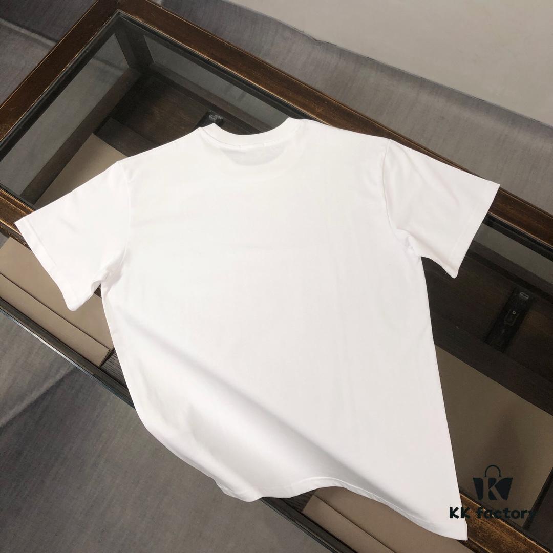 6931a029ccd8ab3d7af93e1e DIOR Dior 25SS Summer New Arrival Round Neck Short-Sleeve T-Shirt! 270g Heavyweight Premium Cotton Fabric, Exquisite Hand Feel and Texture! Slim Fit Tailoring with Clean Lines! Stylish and Attractive! Superb Stitching Craftsmanship! Excellent Silhouette! Highly Breathable! Effortlessly Suitable for All Age Groups! A Must-Have Wardrobe Essential for Men!