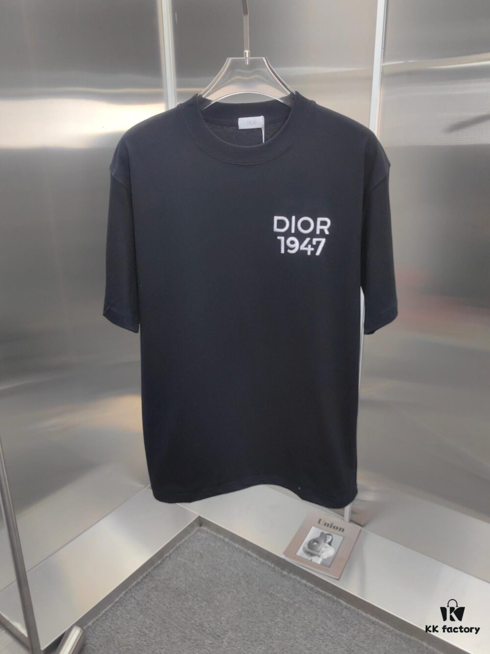 6931a02bccd8ab3d7af93e44 Dior D'Or (Embroidered Premium Version, Different from Standard Stock) Short Sleeve T-Shirt