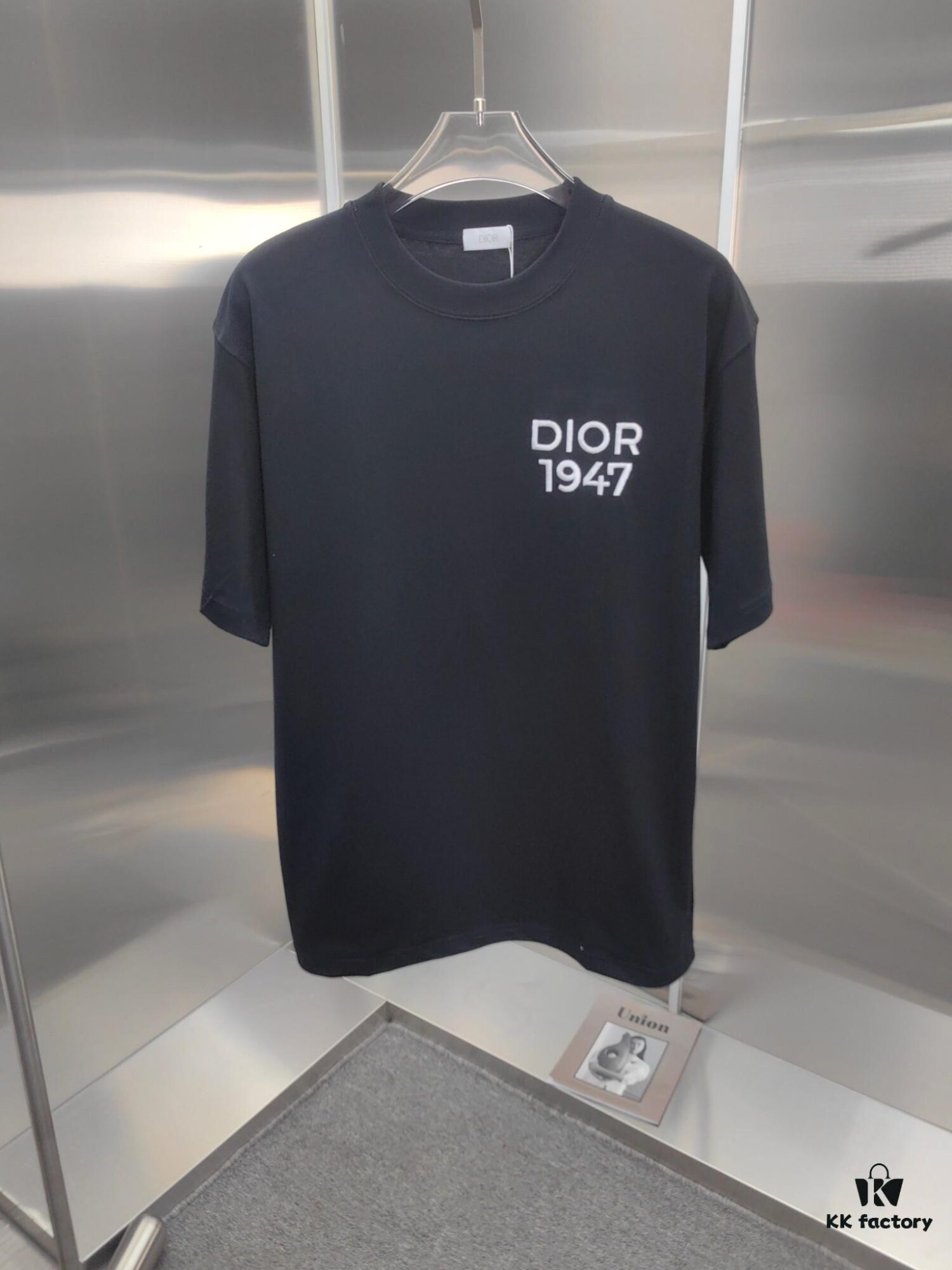 6931a02bccd8ab3d7af93e44 Dior D'Or (Embroidered Premium Version, Different from Standard Stock) Short Sleeve T-Shirt