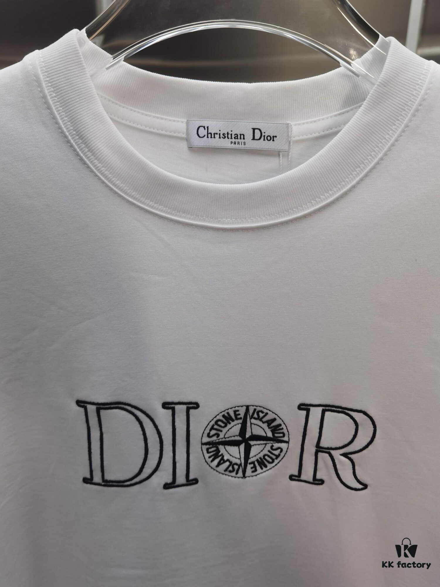 6931a02cccd8ab3d7af93e60 Dior D'Or (Top-tier Embroidered Version, Different from Standard Stock) Short Sleeve T-Shirt