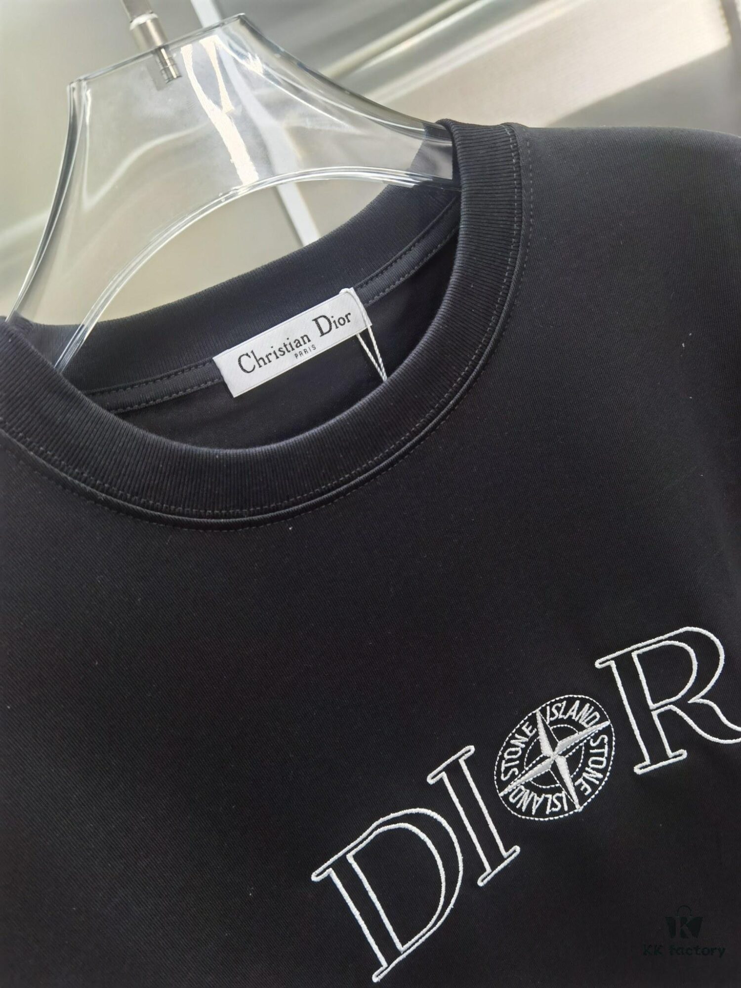 6931a02cccd8ab3d7af93e66 Dior D'Or (Embroidered Top-tier Version, Different from Regular Stock) Short Sleeve T-Shirt
