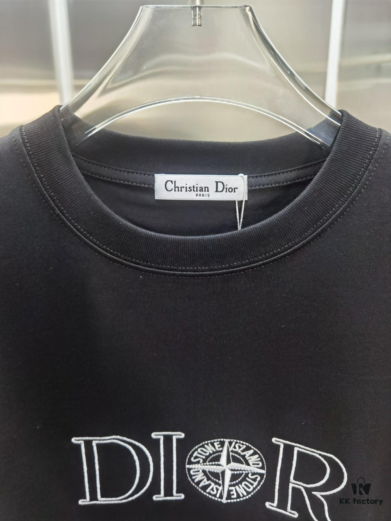 6931a02cccd8ab3d7af93e67 Dior D'Or (Embroidered Top-tier Version, Different from Regular Stock) Short Sleeve T-Shirt
