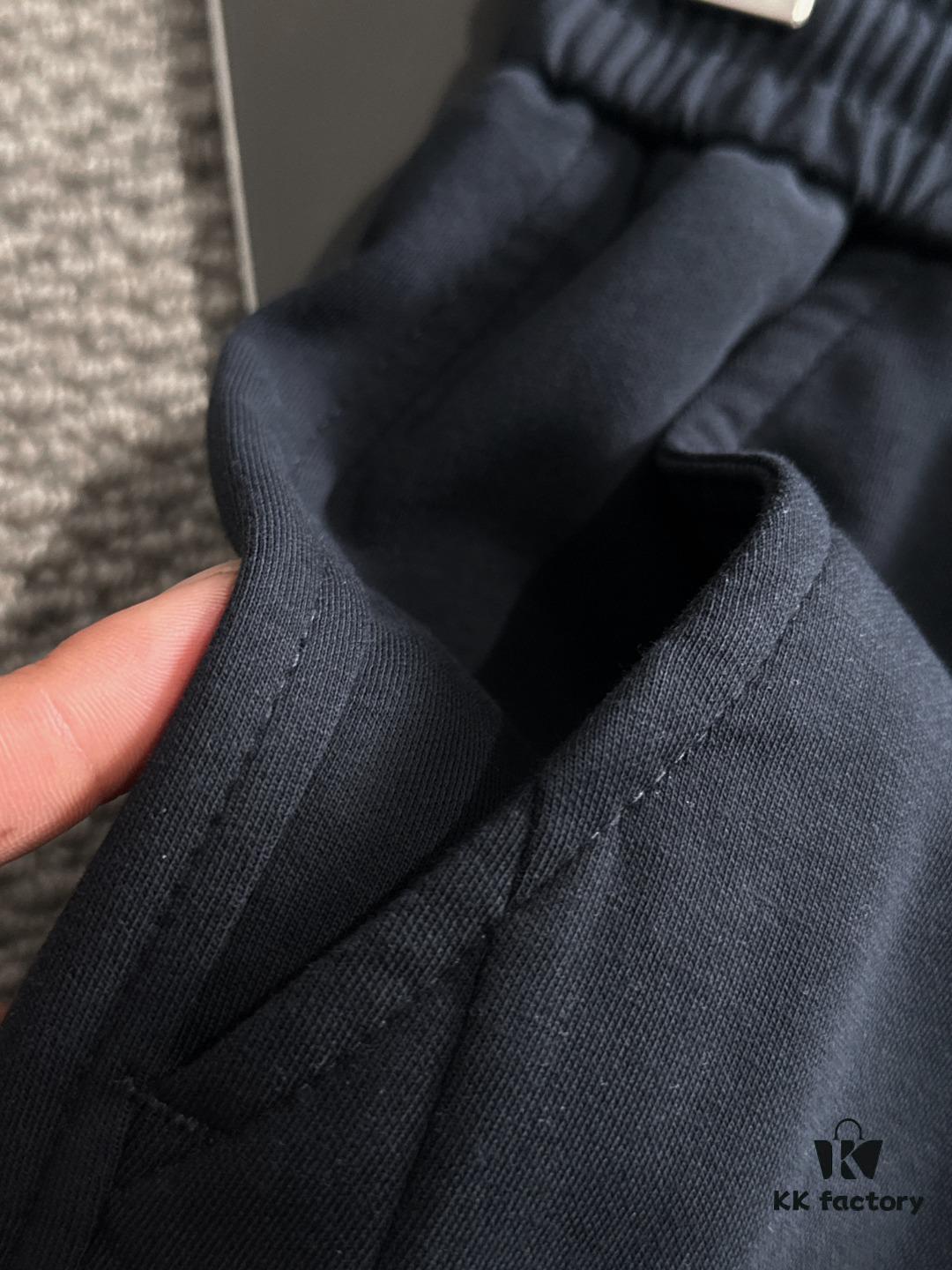 6931a03dccd8ab3d7af93f9d Dior 2025 Spring/Summer New Arrival Elastic Waist Casual Pants, Lightweight Custom Counter Fabric, Highly Breathable and Comfortable, Exquisitely Designed with Brand Elements Reflecting High Quality and Refined Craftsmanship, Soft and Smooth to the Touch, Featuring a Leisure Cut with an Excellent Fit