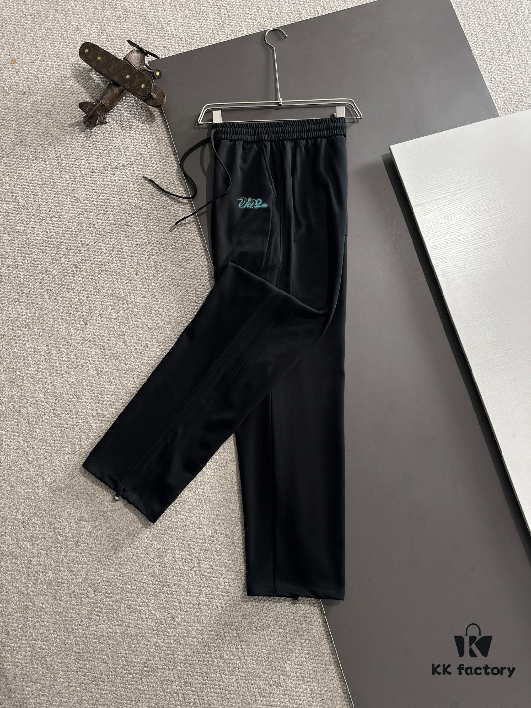 6931a03eccd8ab3d7af93fb3 Dior 2025 Spring/Summer New Arrival Elastic Waist Casual Pants, Lightweight Premium Counter Custom Fabric, Highly Breathable and Comfortable, Exquisitely Designed with Brand Identity, Superior Quality, Soft and Smooth Touch, Stylish Relaxed Cut with Excellent Fit