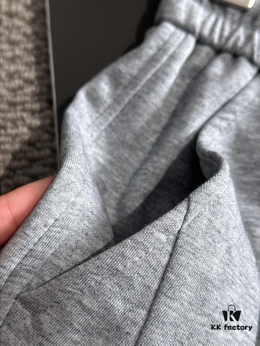 6931a03eccd8ab3d7af93fb8 Dior 2025 Spring/Summer New Arrival Elastic Waist Casual Pants, Lightweight Custom Counter Fabric, Highly Breathable and Comfortable, Exquisitely Designed with Brand Elements Reflecting High Quality, Soft and Smooth Touch, Stylish Relaxed Cut with Excellent Fit