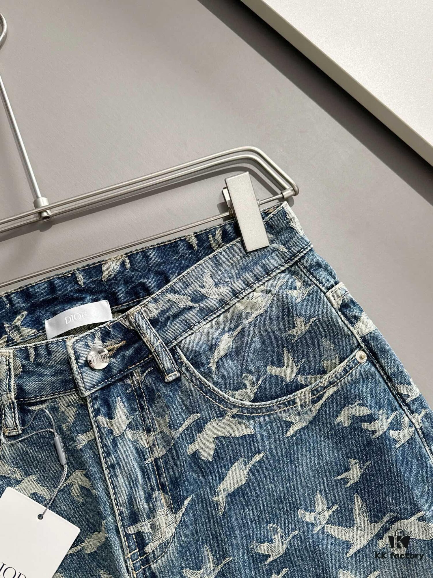 6931a03fccd8ab3d7af93fcb Dior 2025 All-Season Relaxed Straight-Leg Jeans, The Epitome of Trend – Fashion Influencers' Favorite