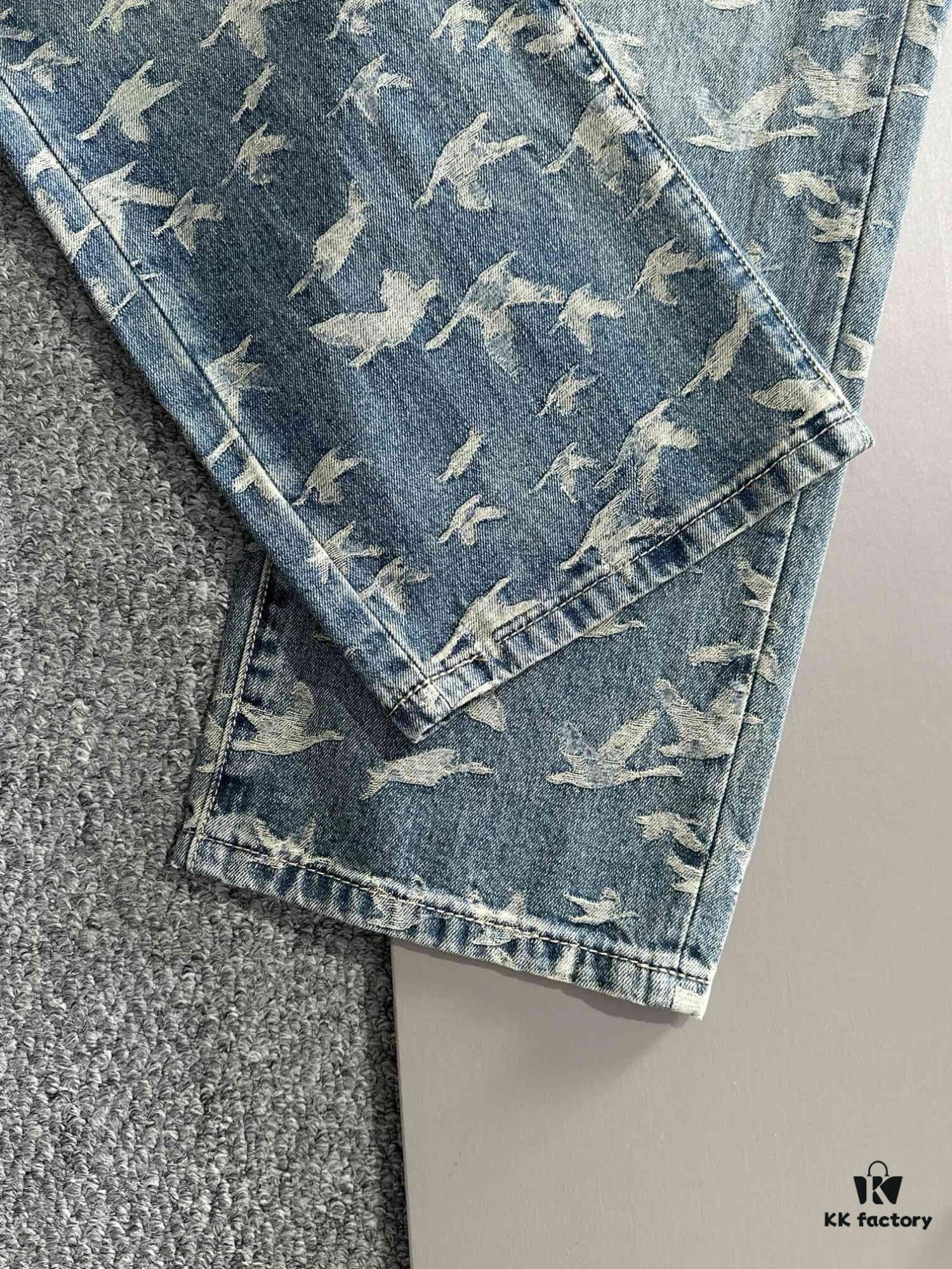 6931a03fccd8ab3d7af93fcd Dior 2025 All-Season Relaxed Straight-Leg Jeans, The Epitome of Trend – Fashion Influencers' Favorite