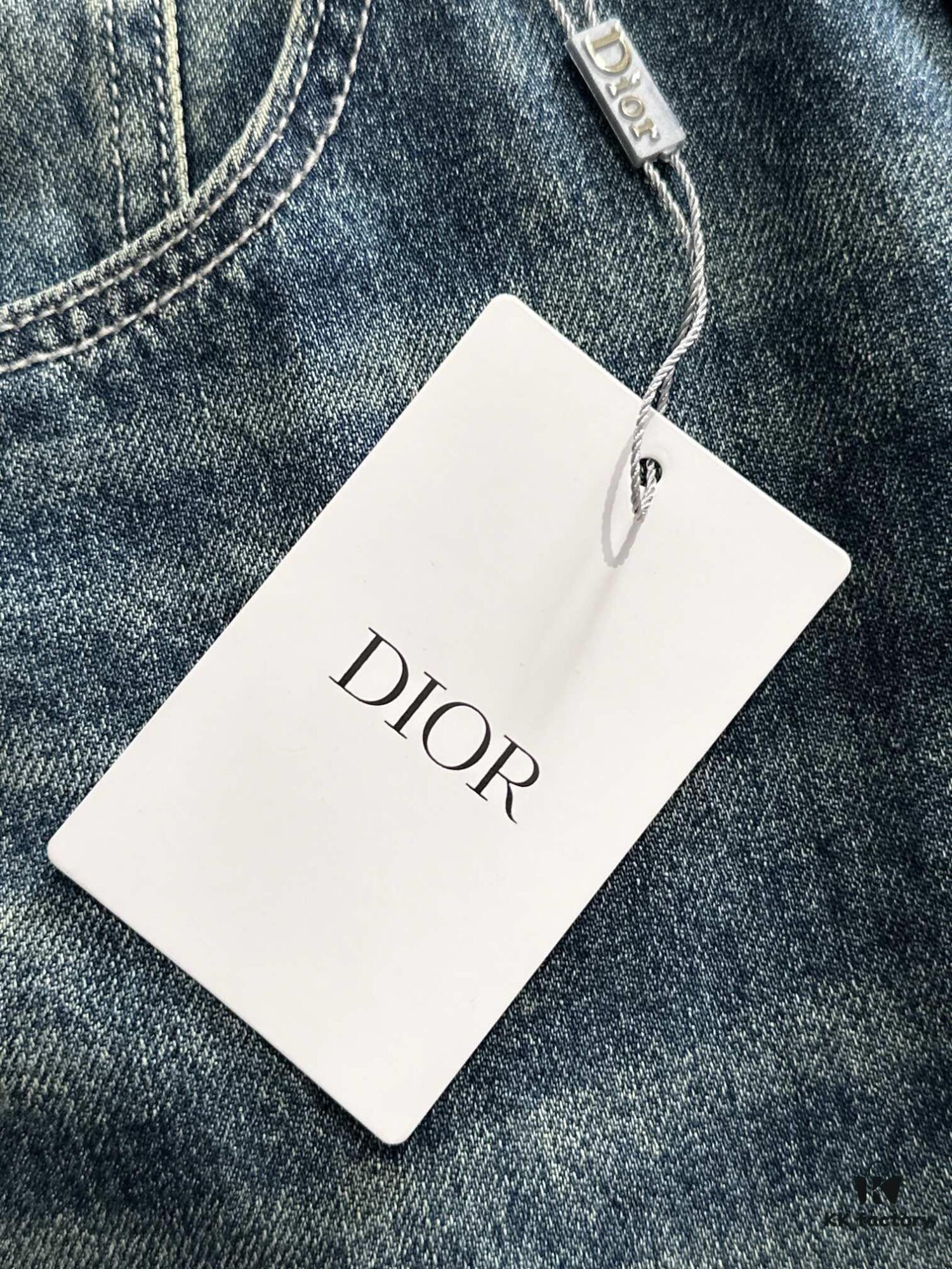 6931a03fccd8ab3d7af93fd4 Dior 2025 All-Season Relaxed Straight-Leg Jeans, The Epitome of Trend! Fashion Influencers' Favorite