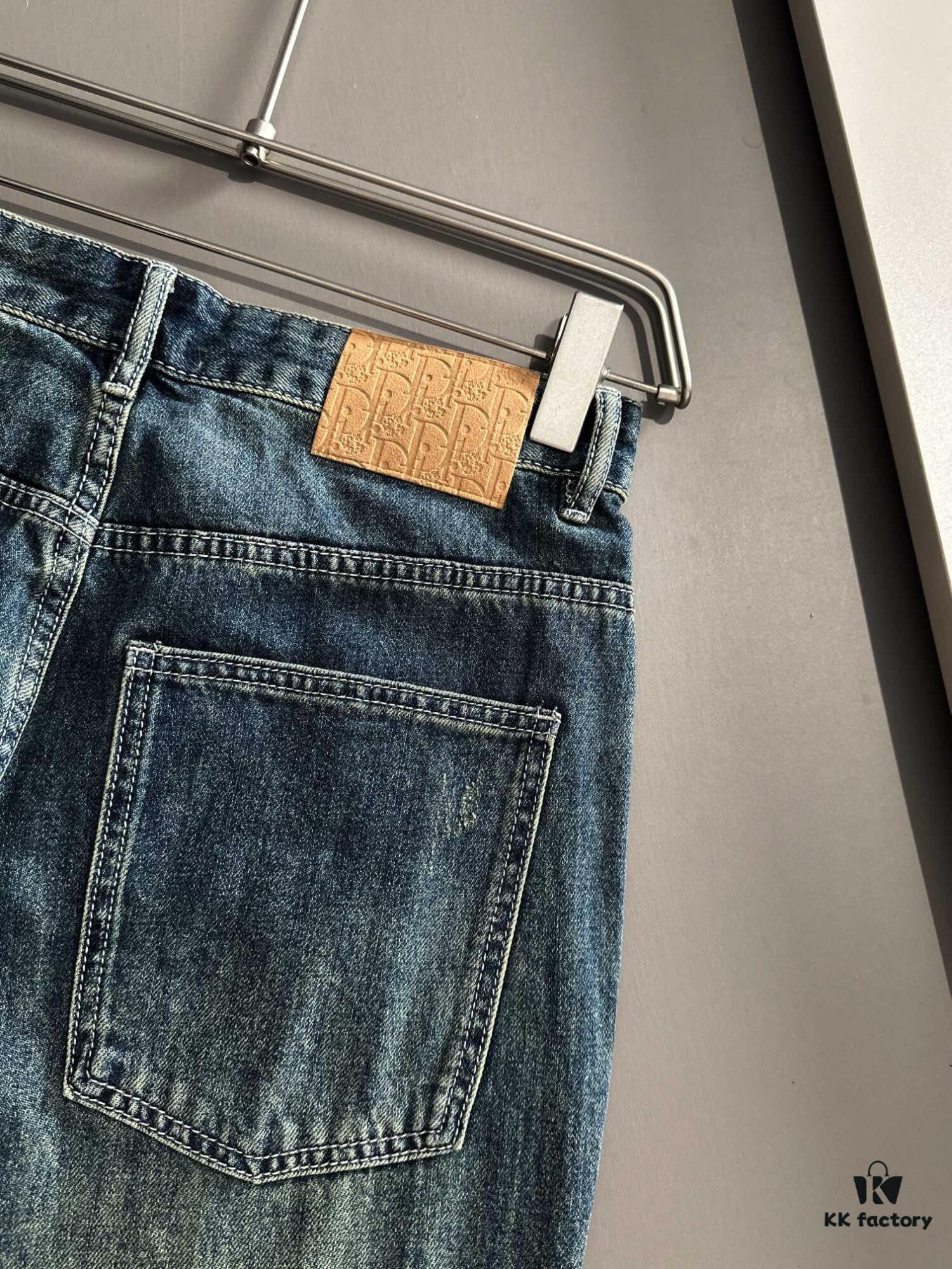 6931a03fccd8ab3d7af93fd8 Dior 2025 All-Season Relaxed Straight-Leg Jeans, The Epitome of Trend! Fashion Influencers' Favorite