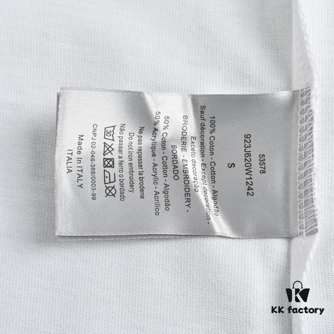 6931a04cccd8ab3d7af940d3 Dior 23SS Embroidered Silver Logo Short Sleeve T-Shirt