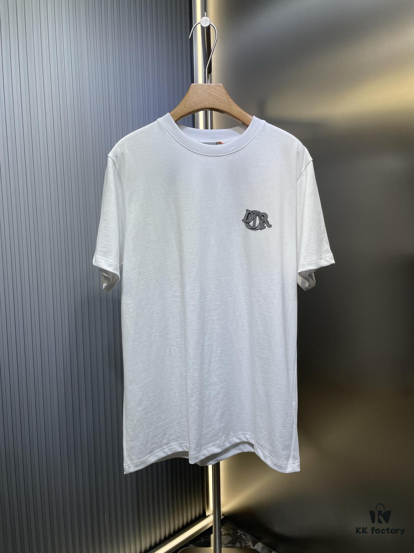 6931a050ccd8ab3d7af94131 Dior Charm Logo Patch Short-Sleeve T-Shirt