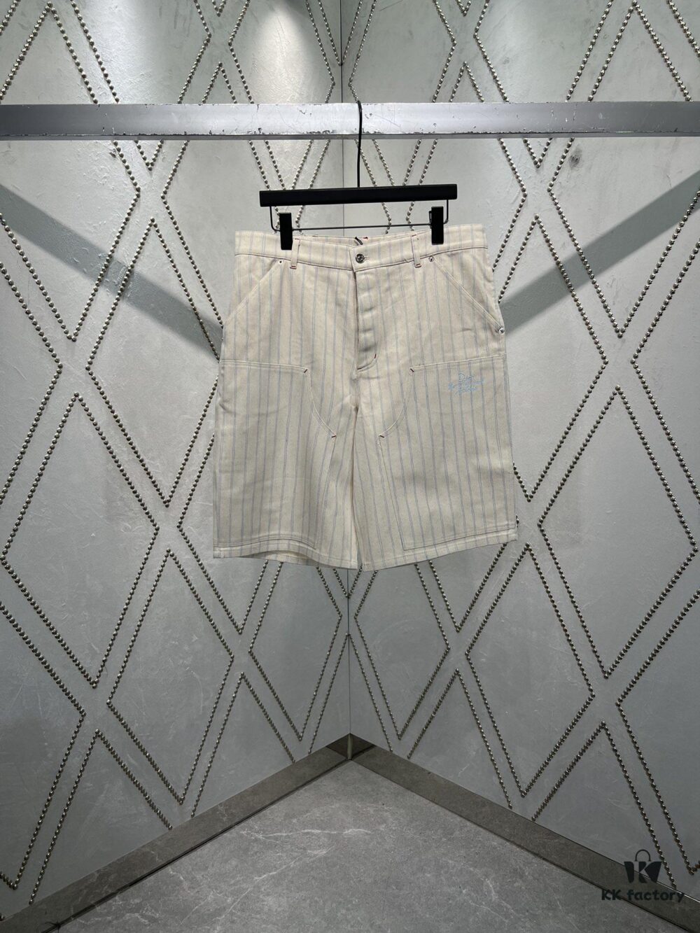 6931a052ccd8ab3d7af94156 Dior 25SS New Arrival Shorts Combining Modern Elegance with Timeless Aesthetic